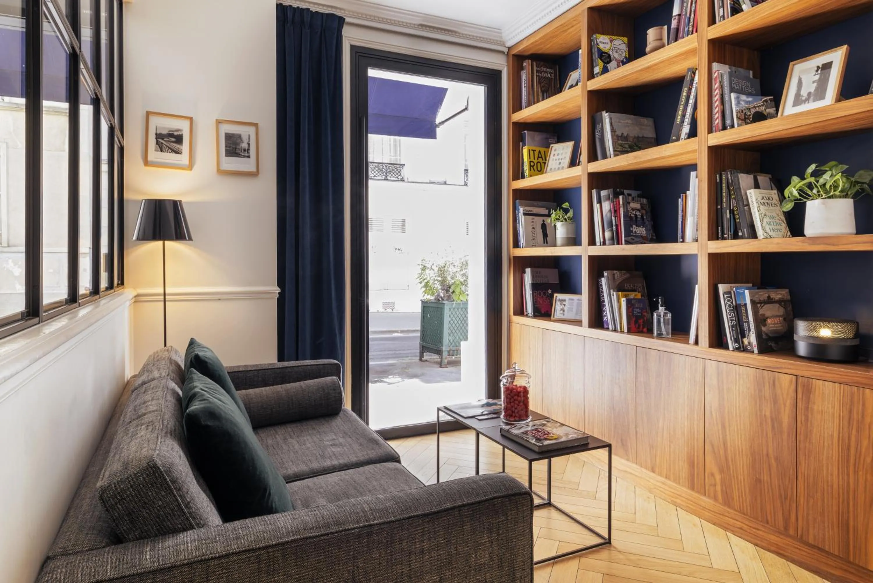 Lobby or reception in Hotel Rendez-Vous Batignolles