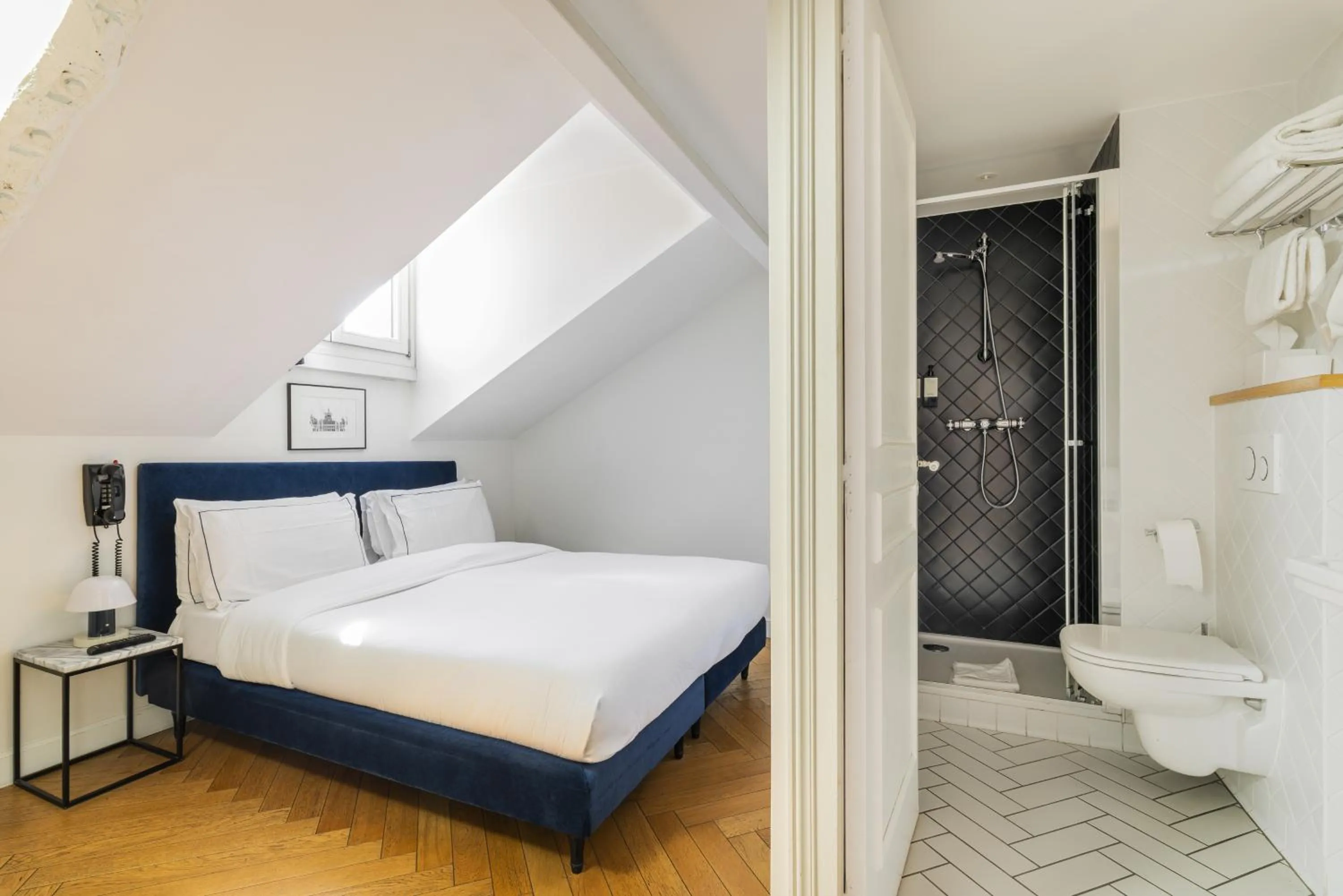 Photo of the whole room, Bed in Hotel Rendez-Vous Batignolles