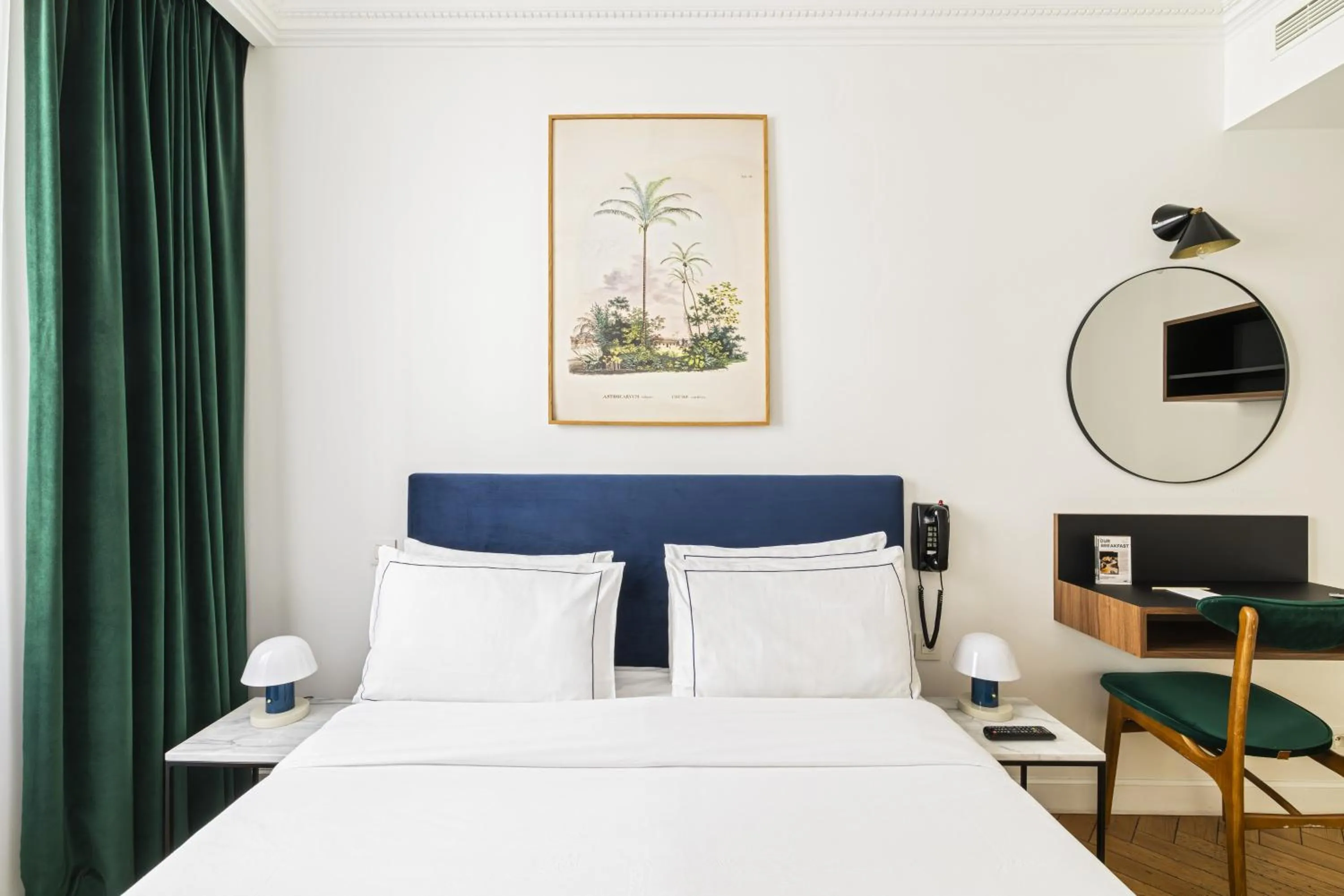 Photo of the whole room, Bed in Hotel Rendez-Vous Batignolles