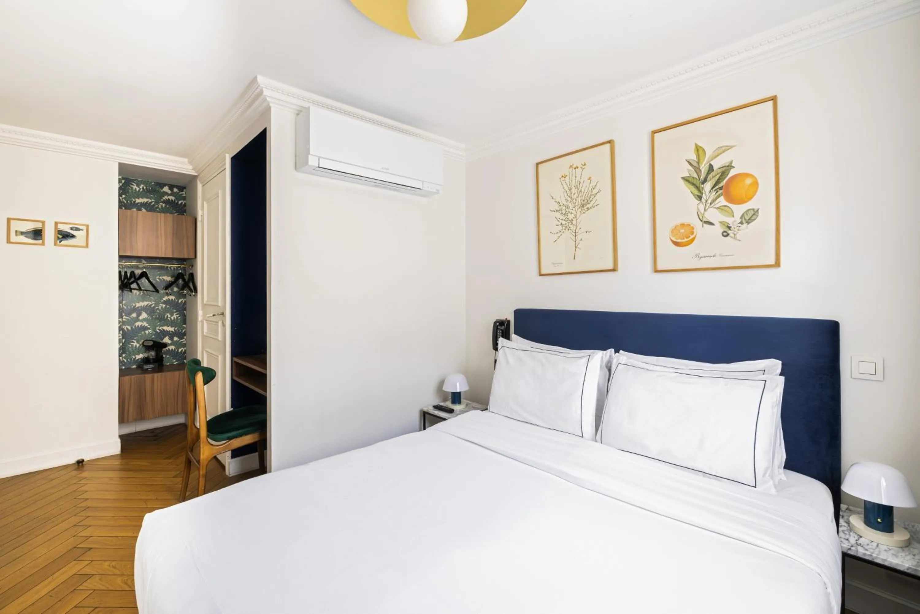 Photo of the whole room, Bed in Hotel Rendez-Vous Batignolles