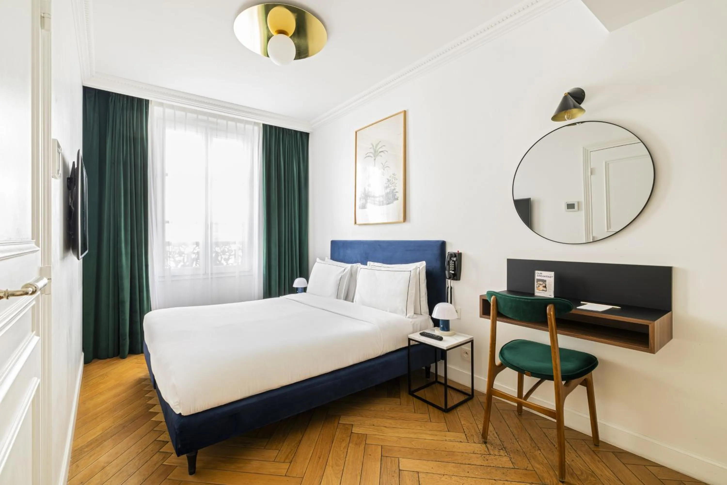 Photo of the whole room, Bed in Hotel Rendez-Vous Batignolles