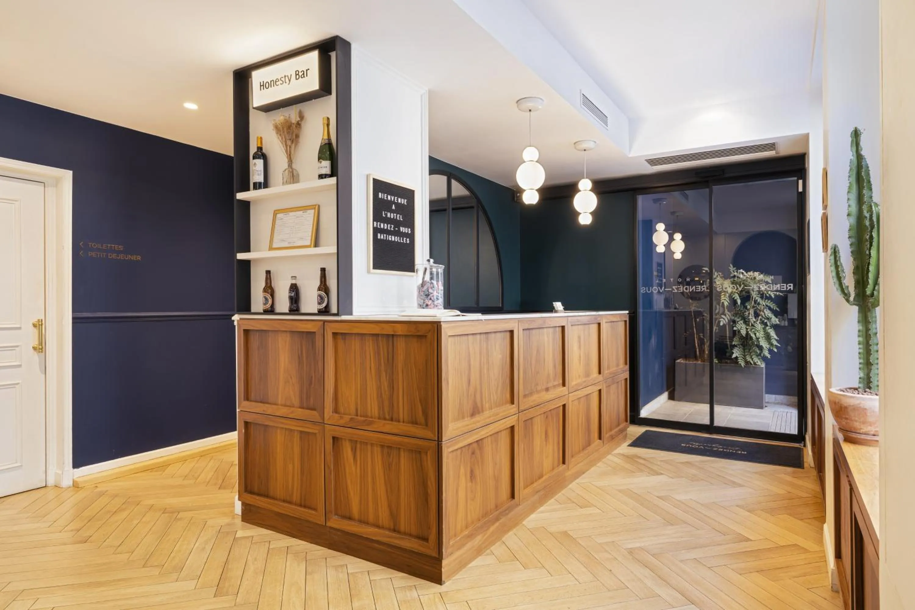Lobby or reception in Hotel Rendez-Vous Batignolles