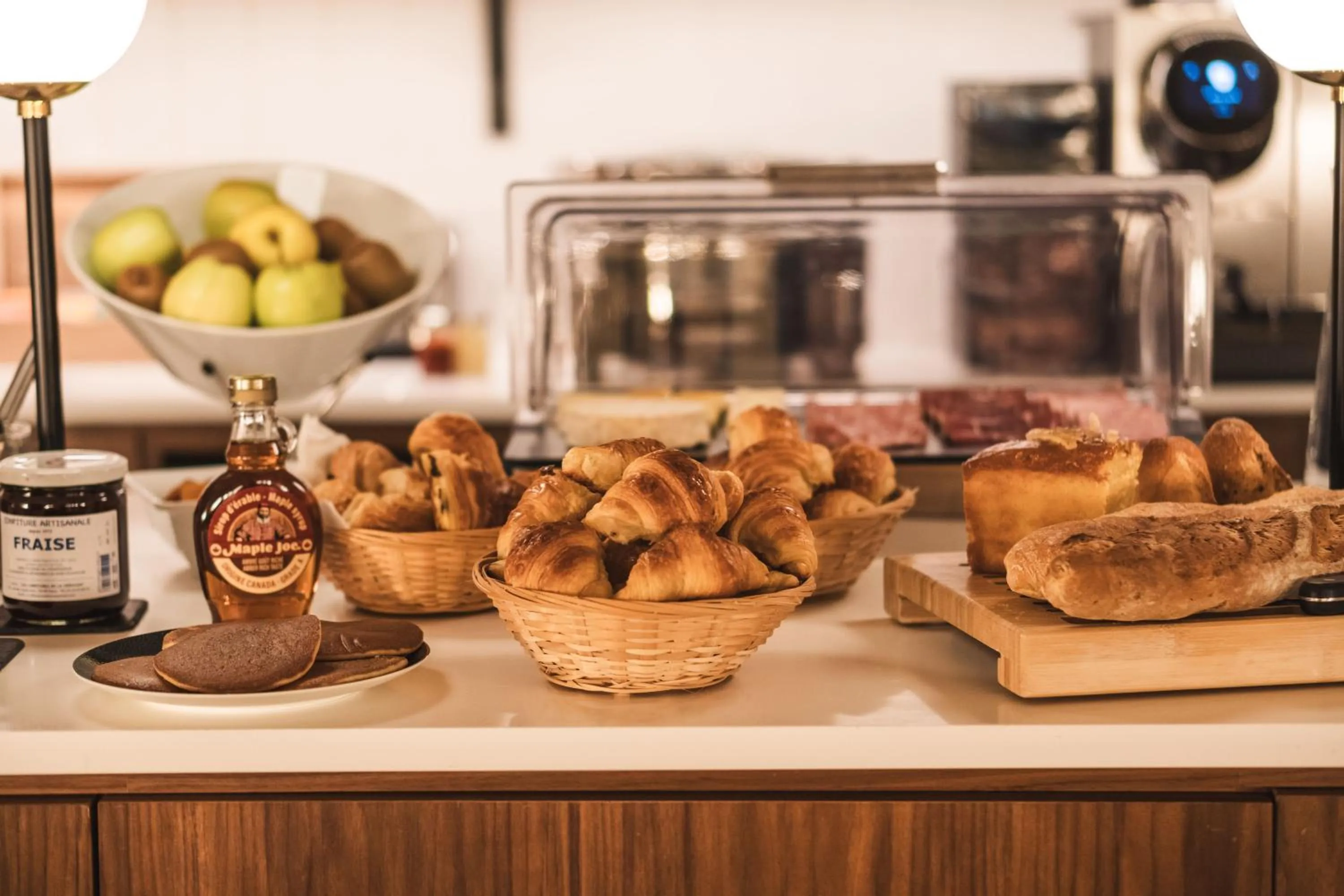Breakfast in Hotel Rendez-Vous Batignolles