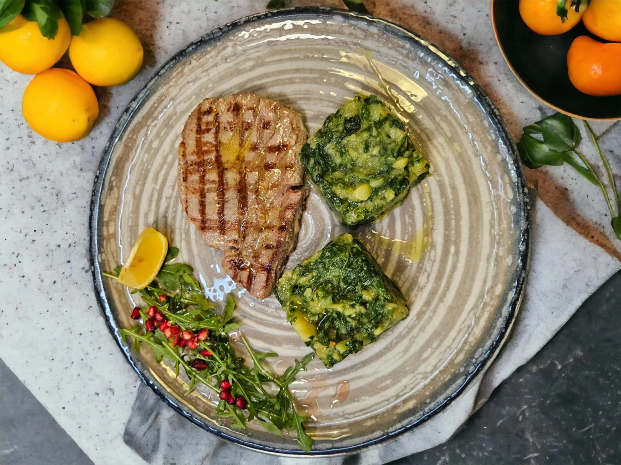 Restaurant/places to eat in Hotel Santiny