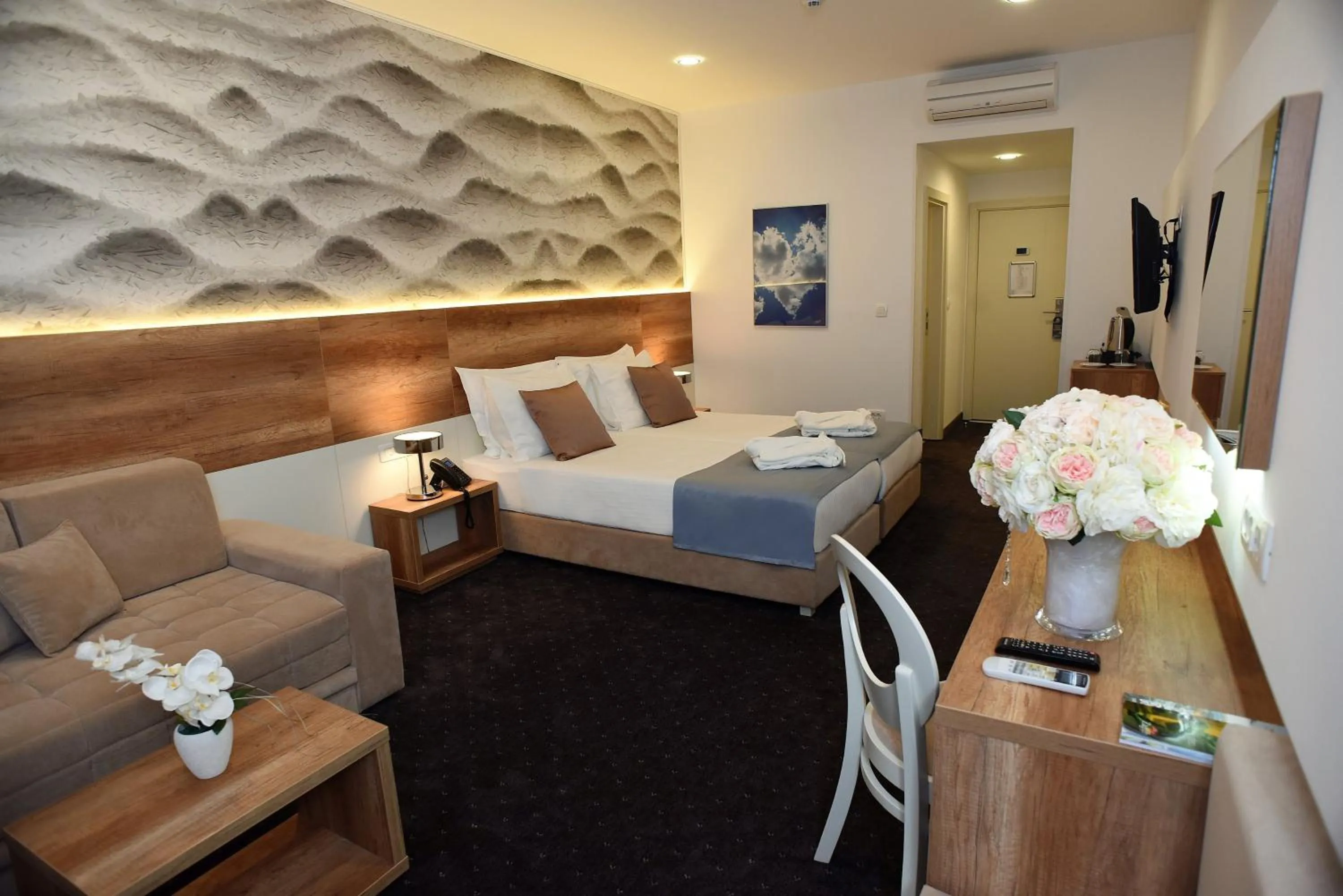 Bed in Hotel Santiny