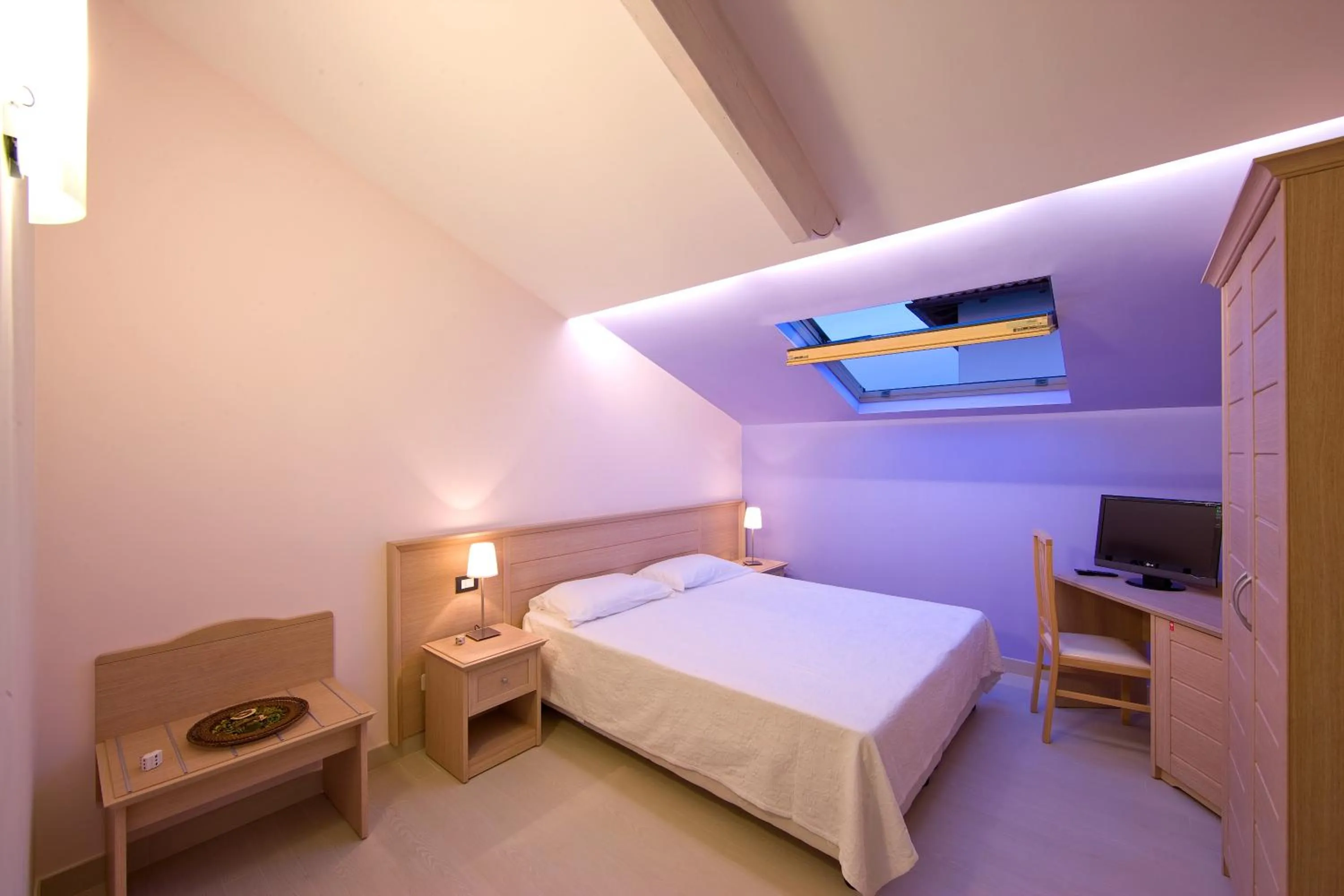 Photo of the whole room, Bed in Sorrento Belvedere B&B