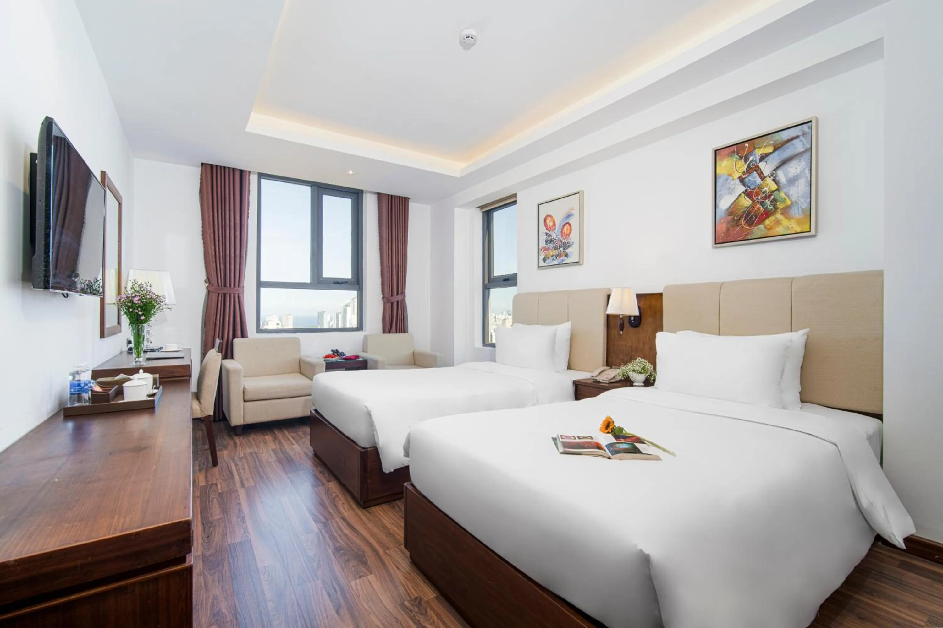 City view, Bed in Luxtery Hotel