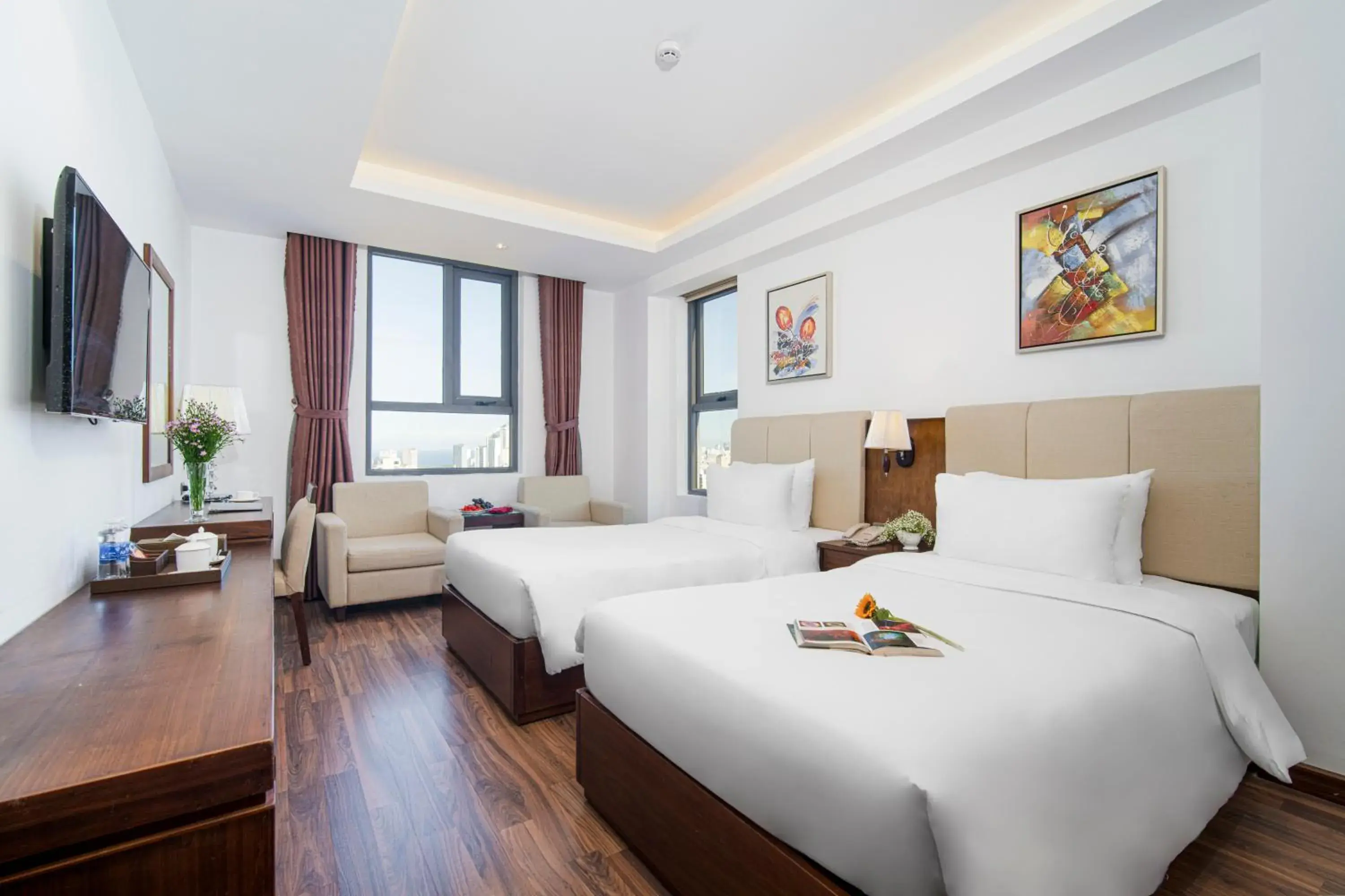 Deluxe Twin Room in Luxtery Hotel Deluxe Twin Room in Luxtery Hotel