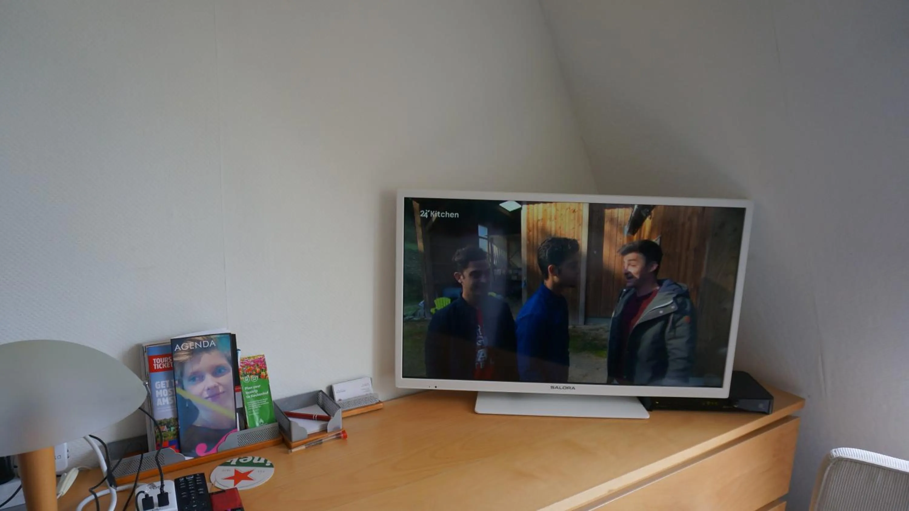 TV and multimedia in Amsterdam Roof Terrace B&B