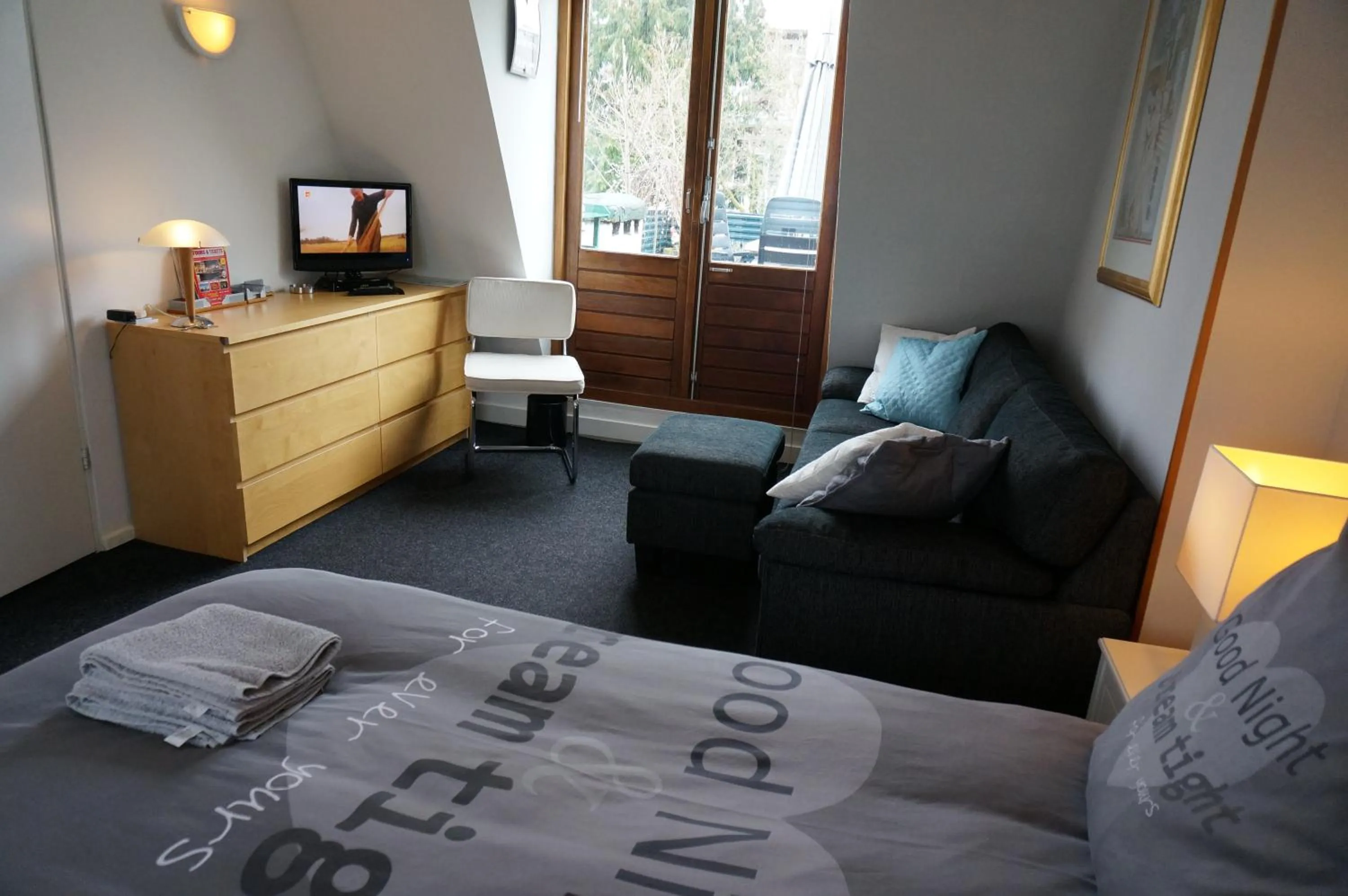 Seating area, Bed in Amsterdam Roof Terrace B&B