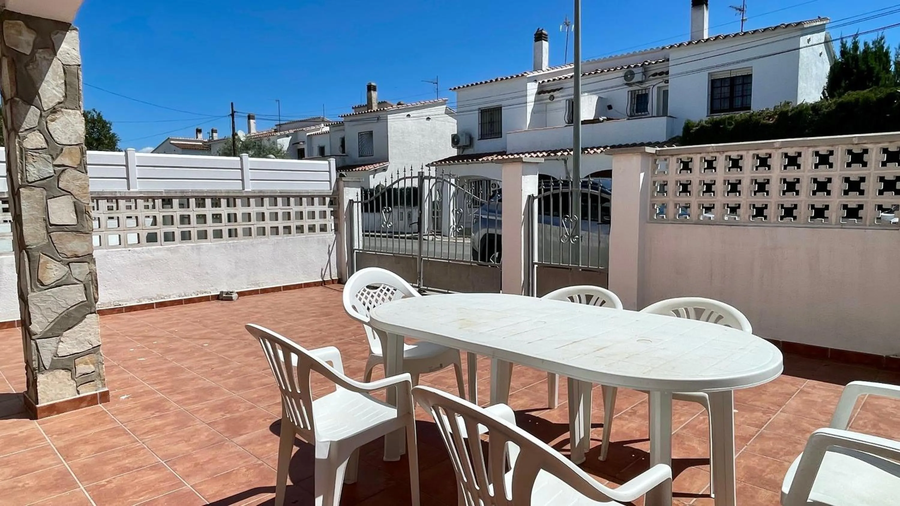 Patio in La Vinya 14