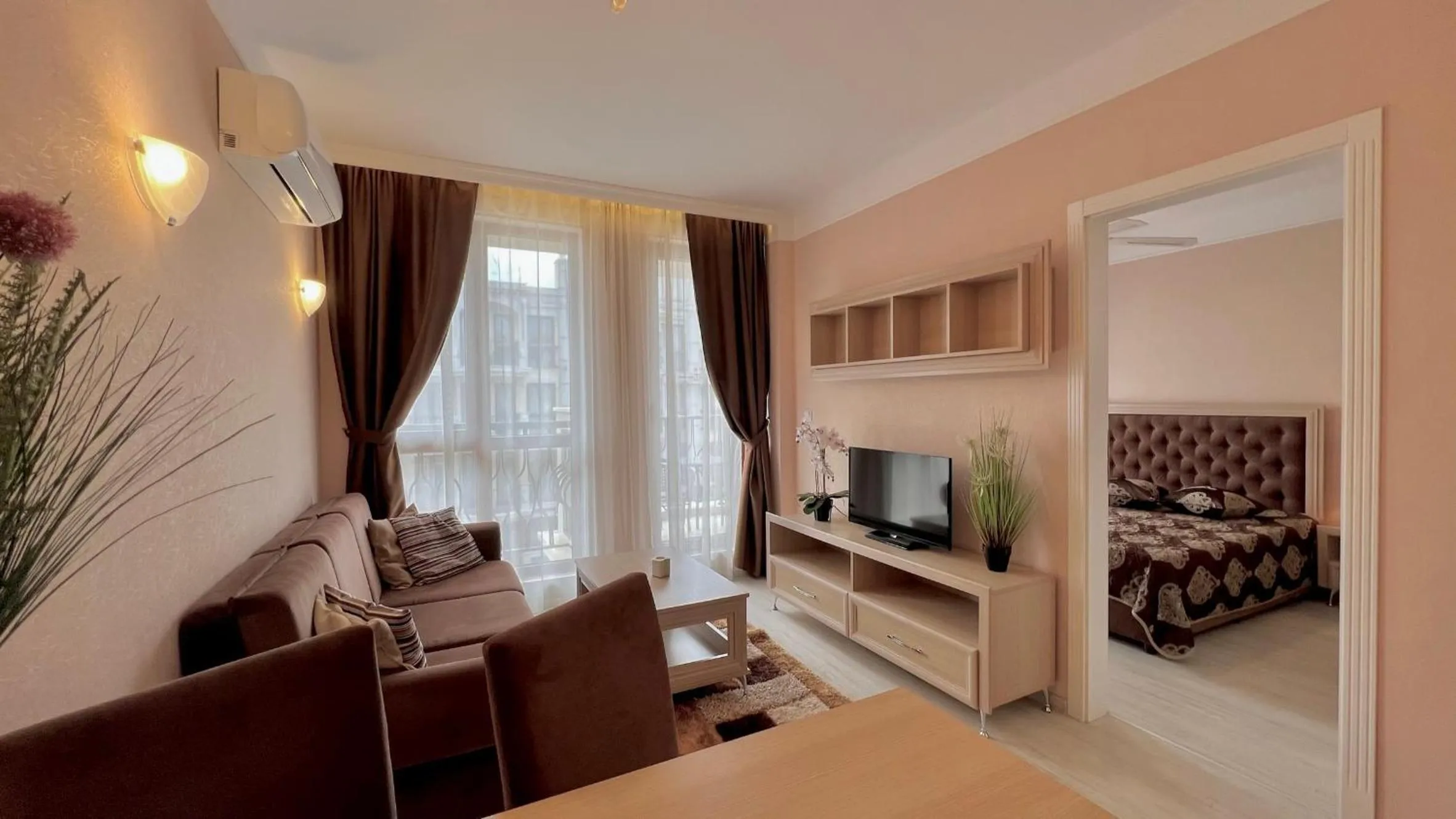 TV and multimedia, Bed in Bratanov Harmony Suites Dream Island Apartments