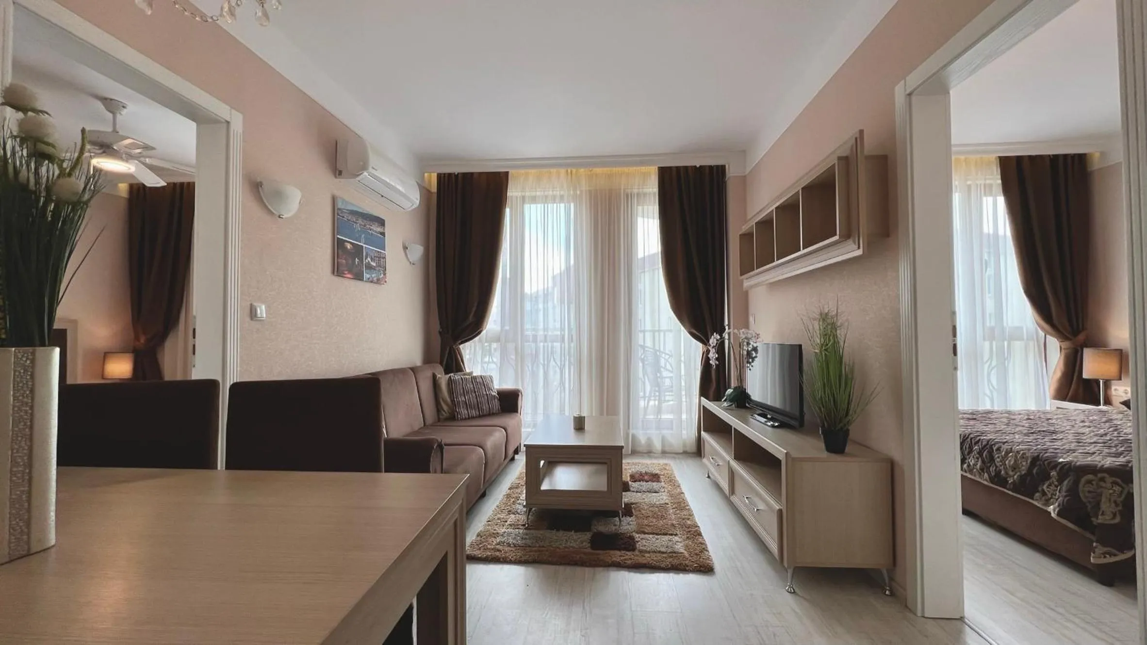 Bed in Bratanov Harmony Suites Dream Island Apartments