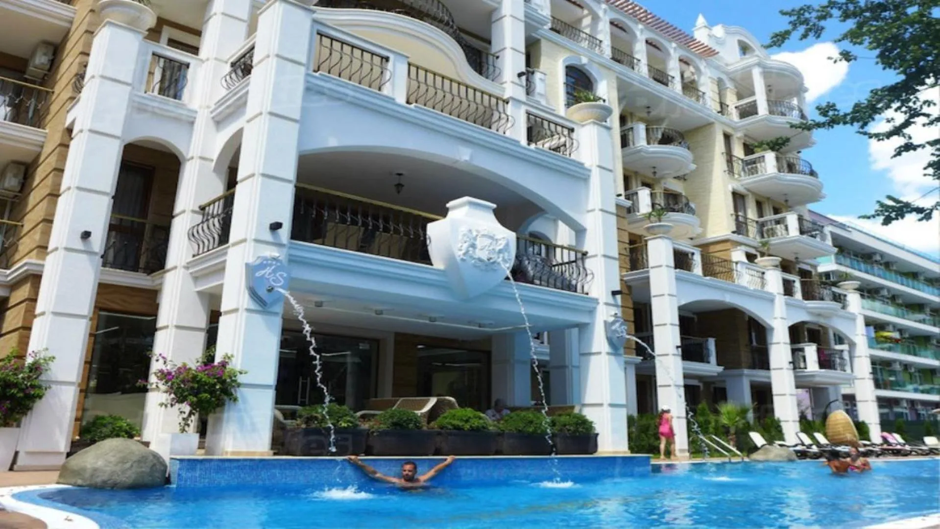 Property building in Bratanov Harmony Suites Dream Island Apartments