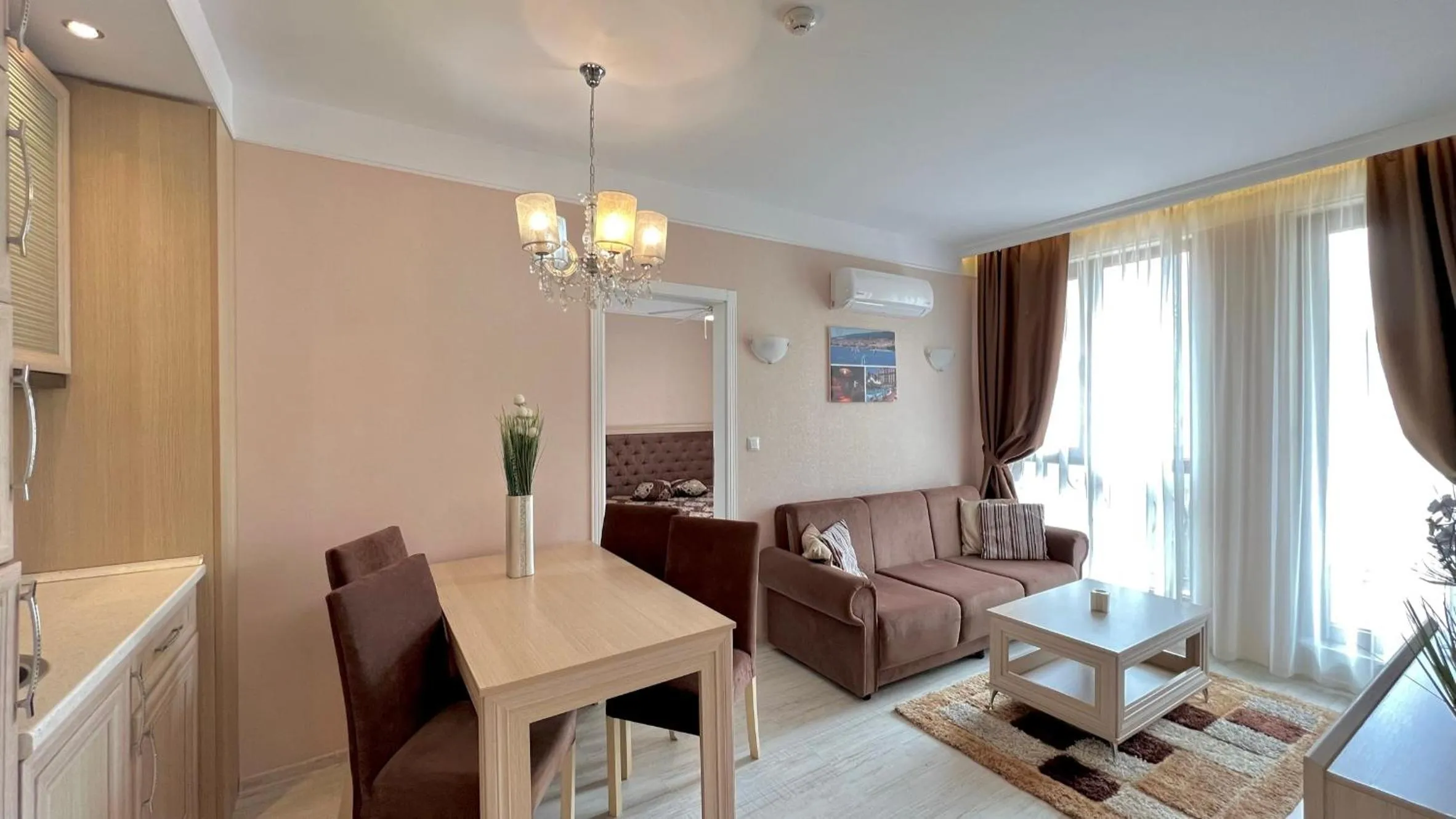 TV and multimedia in Bratanov Harmony Suites Dream Island Apartments