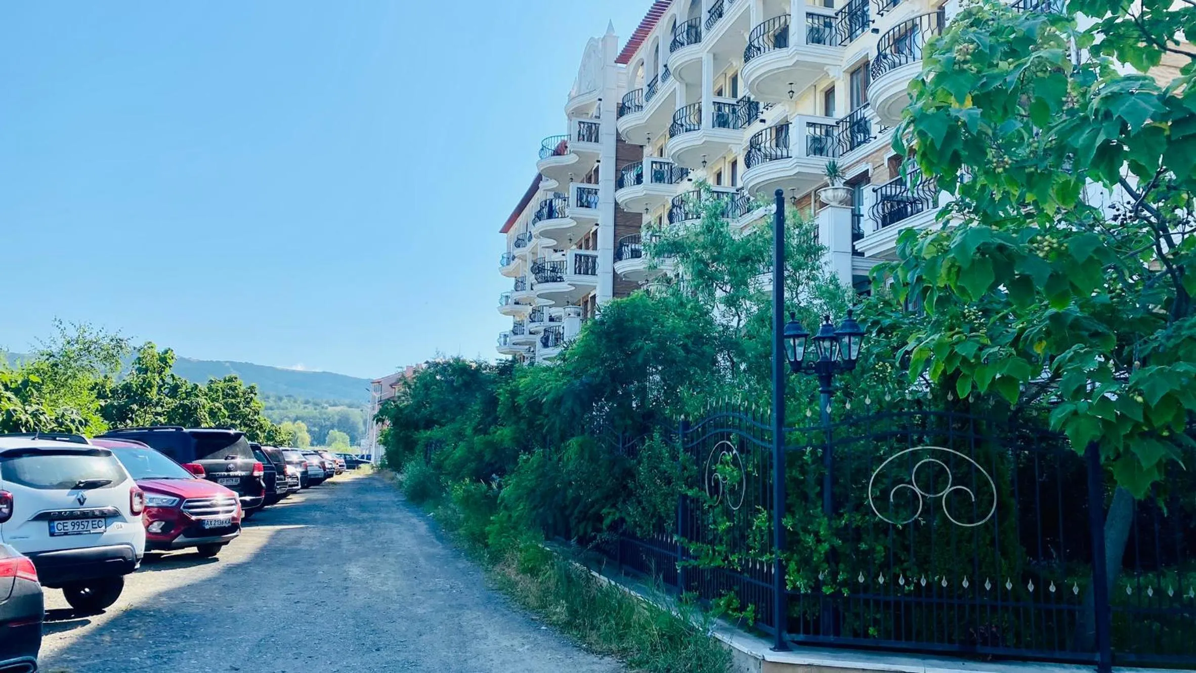 Parking in Bratanov Harmony Suites Dream Island Apartments