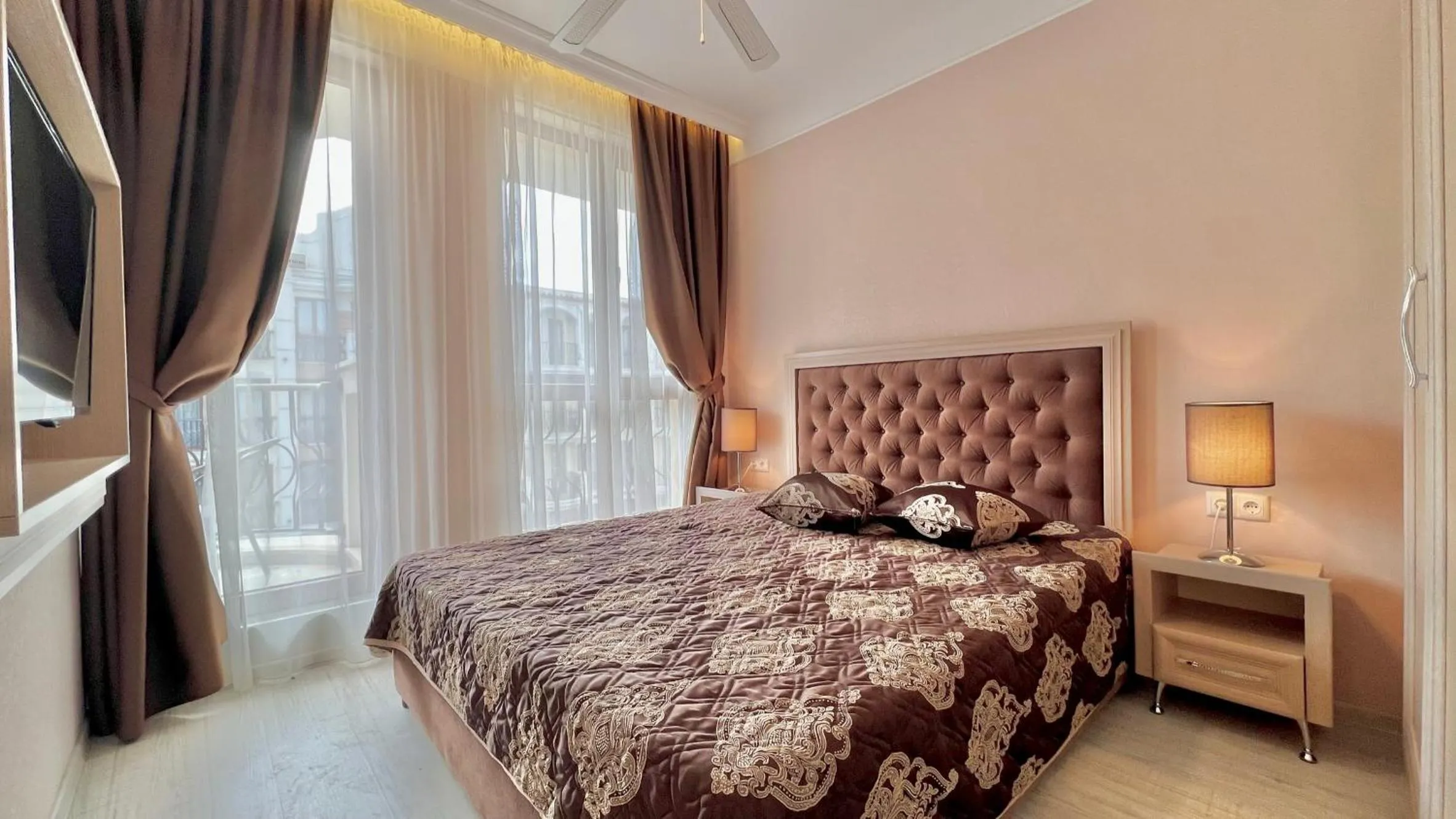 Bed in Bratanov Harmony Suites Dream Island Apartments