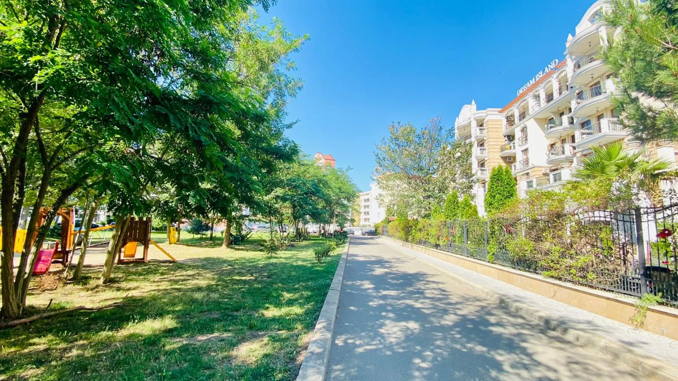 Neighbourhood in Bratanov Harmony Suites Dream Island Apartments
