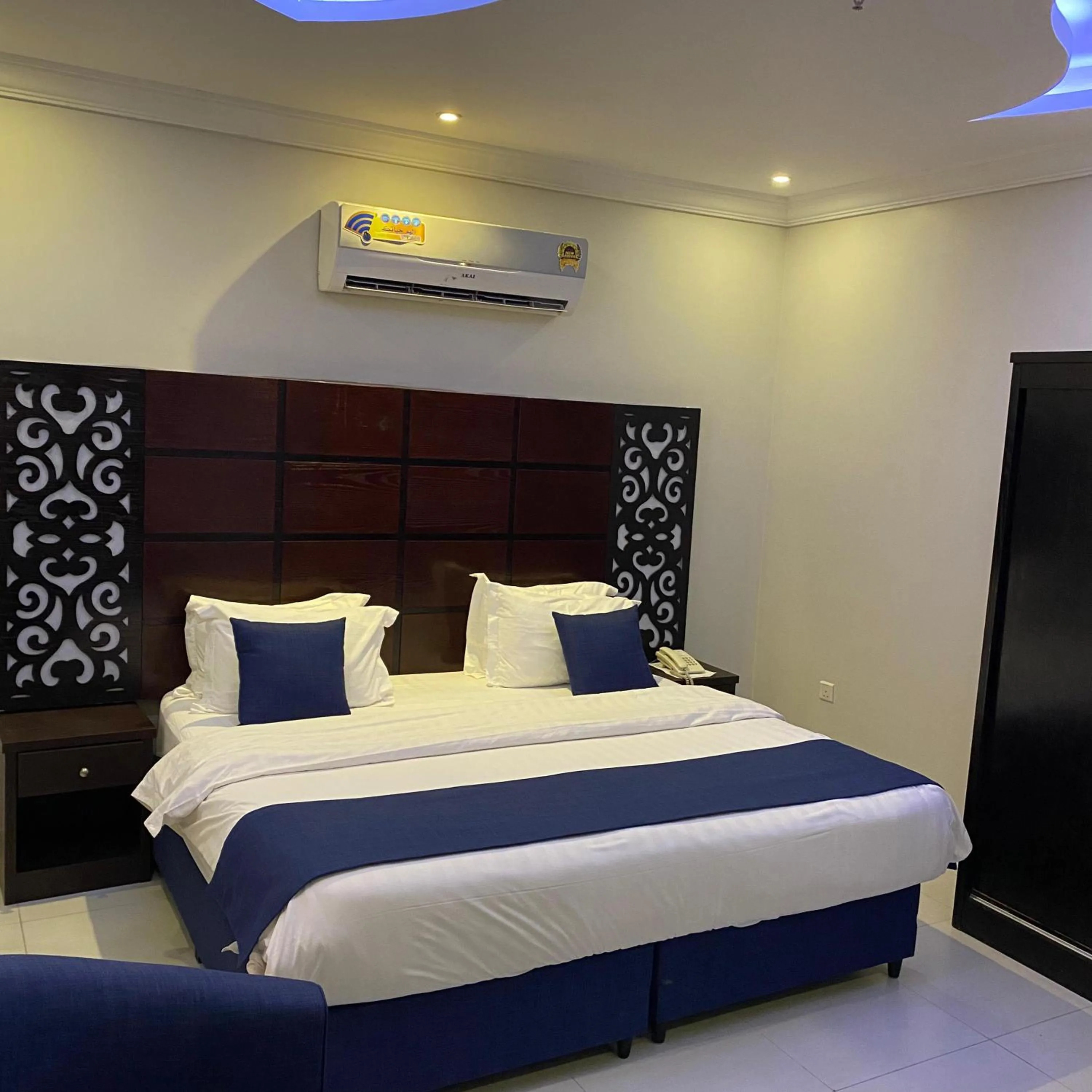 Bed in City Center Plaza Aparthotel