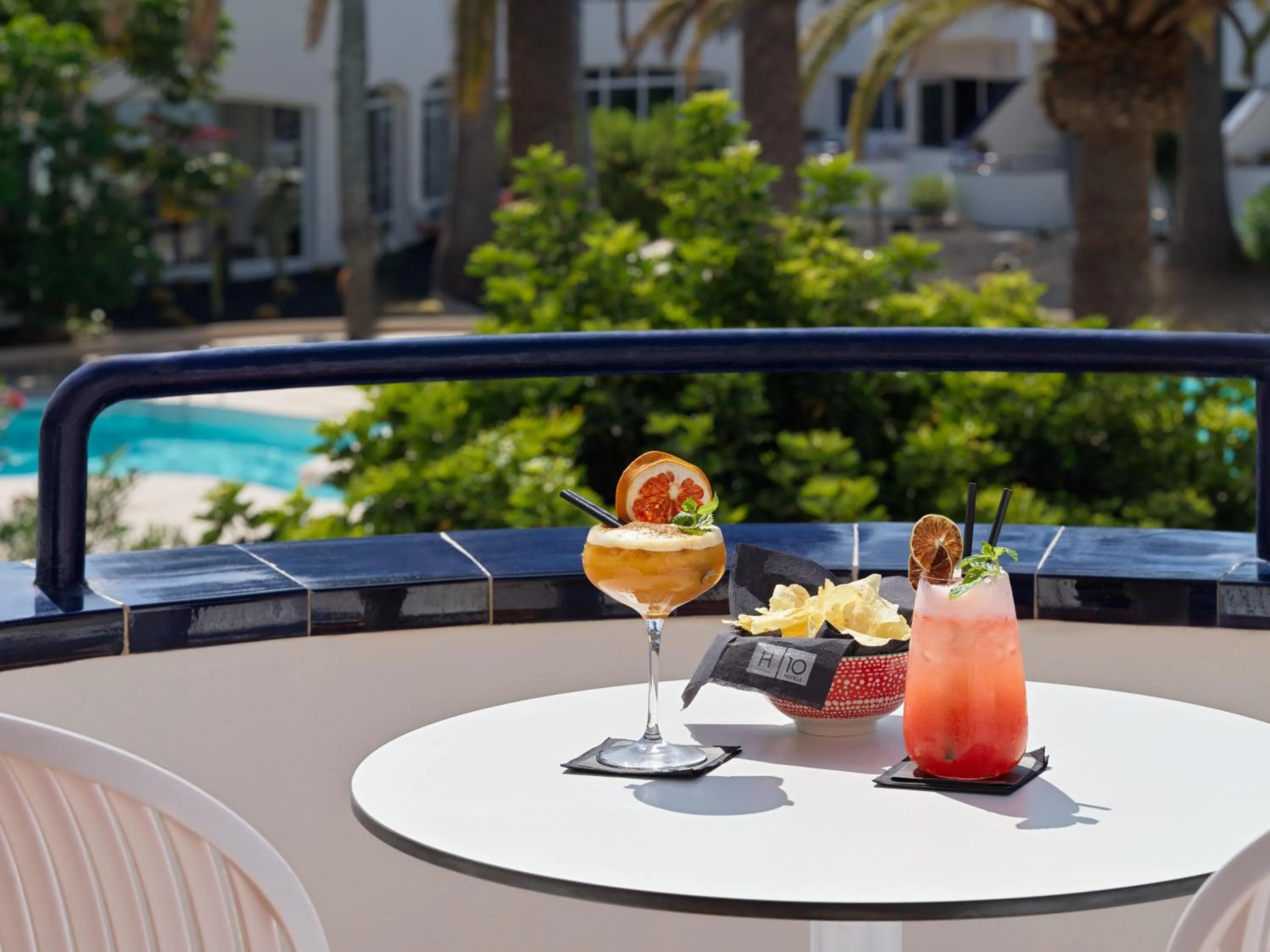 Drinks in H10 Ocean Dunas - Adults Only