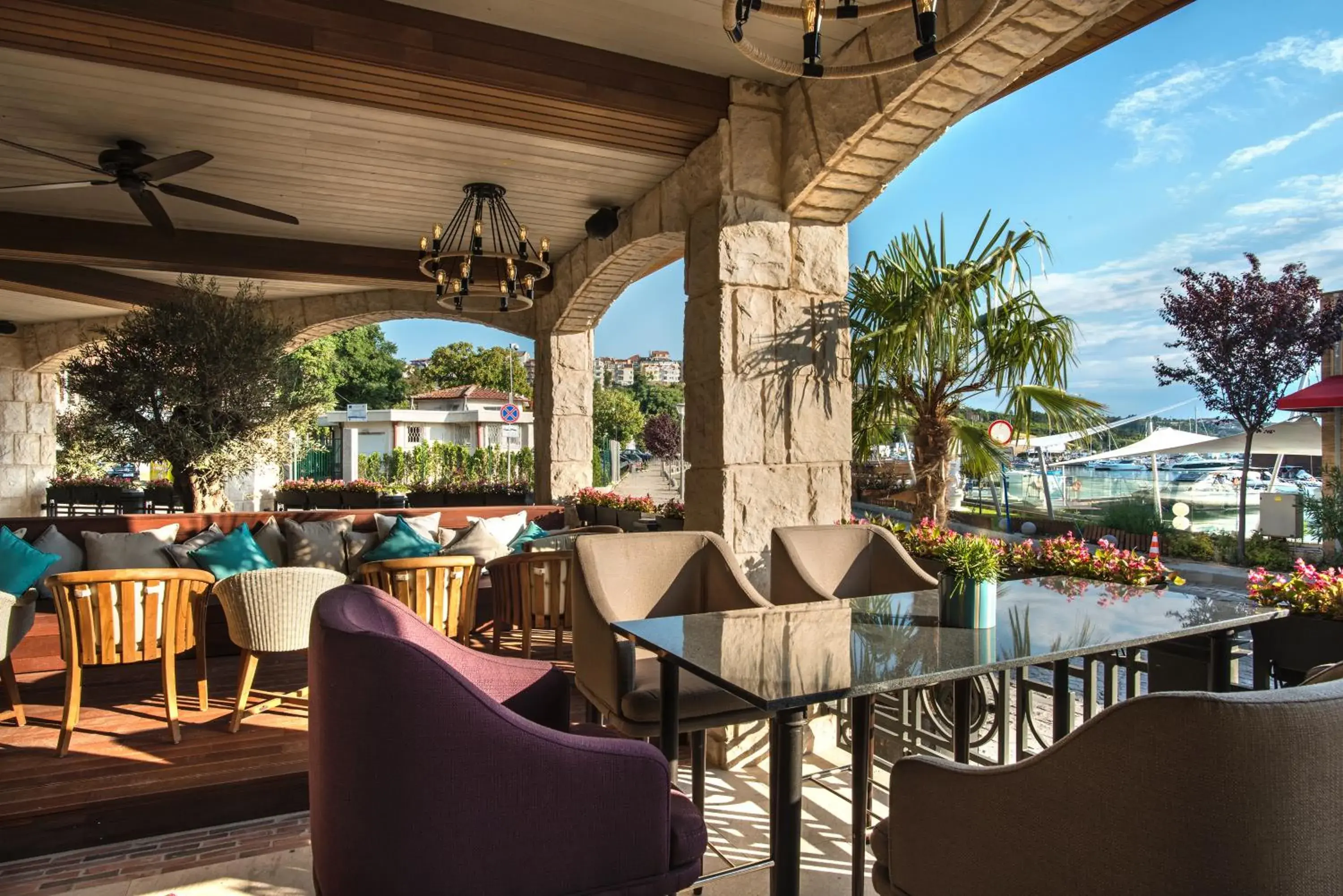 Property building in Blu Bay Hotel Sozopol Property building in Blu Bay Hotel Sozopol