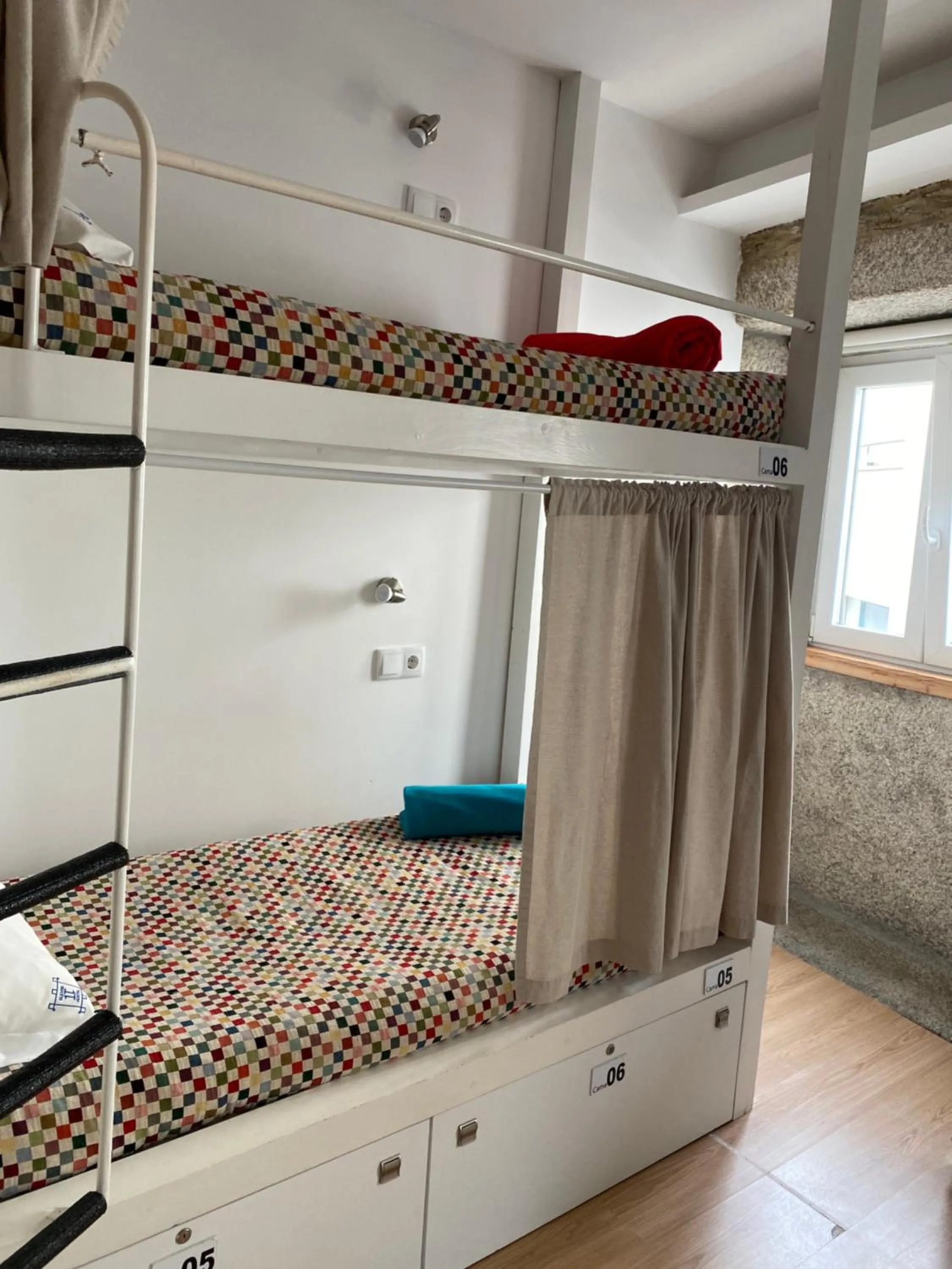 Single Bed in Mixed Dormitory Room in Hostel Eleven