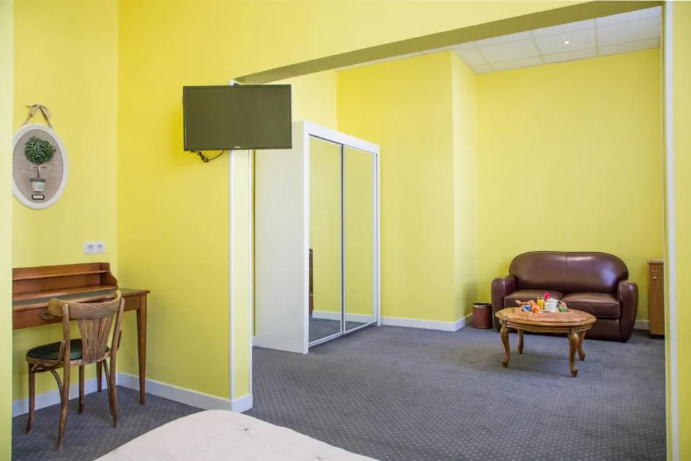 Living room in Hostellerie de La Roseraie