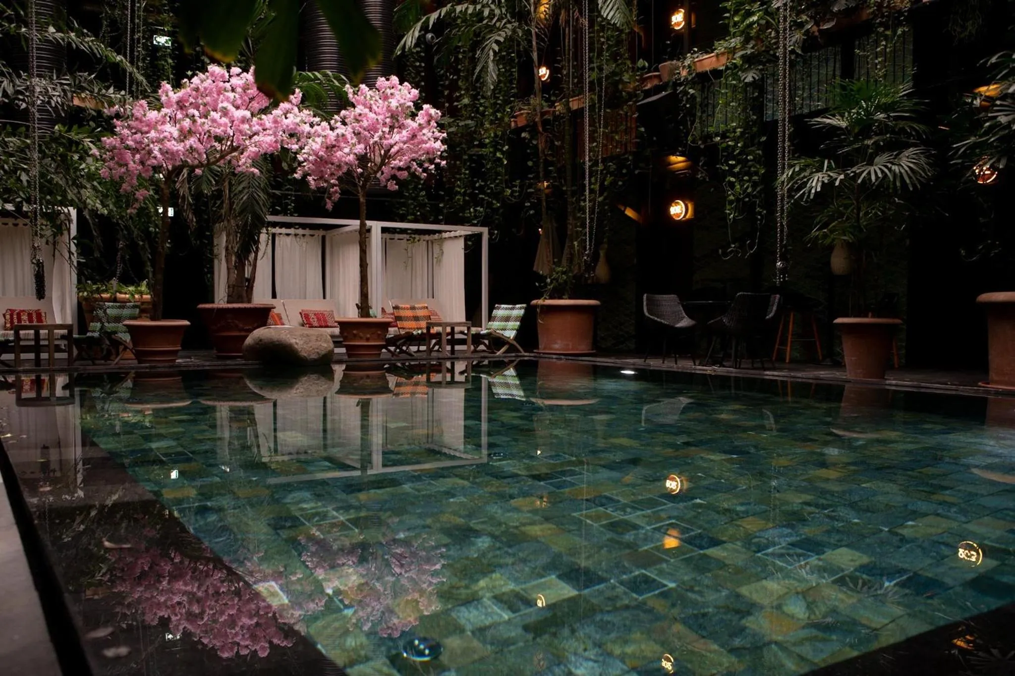 Swimming pool in Manon Les Suites Guldsmeden