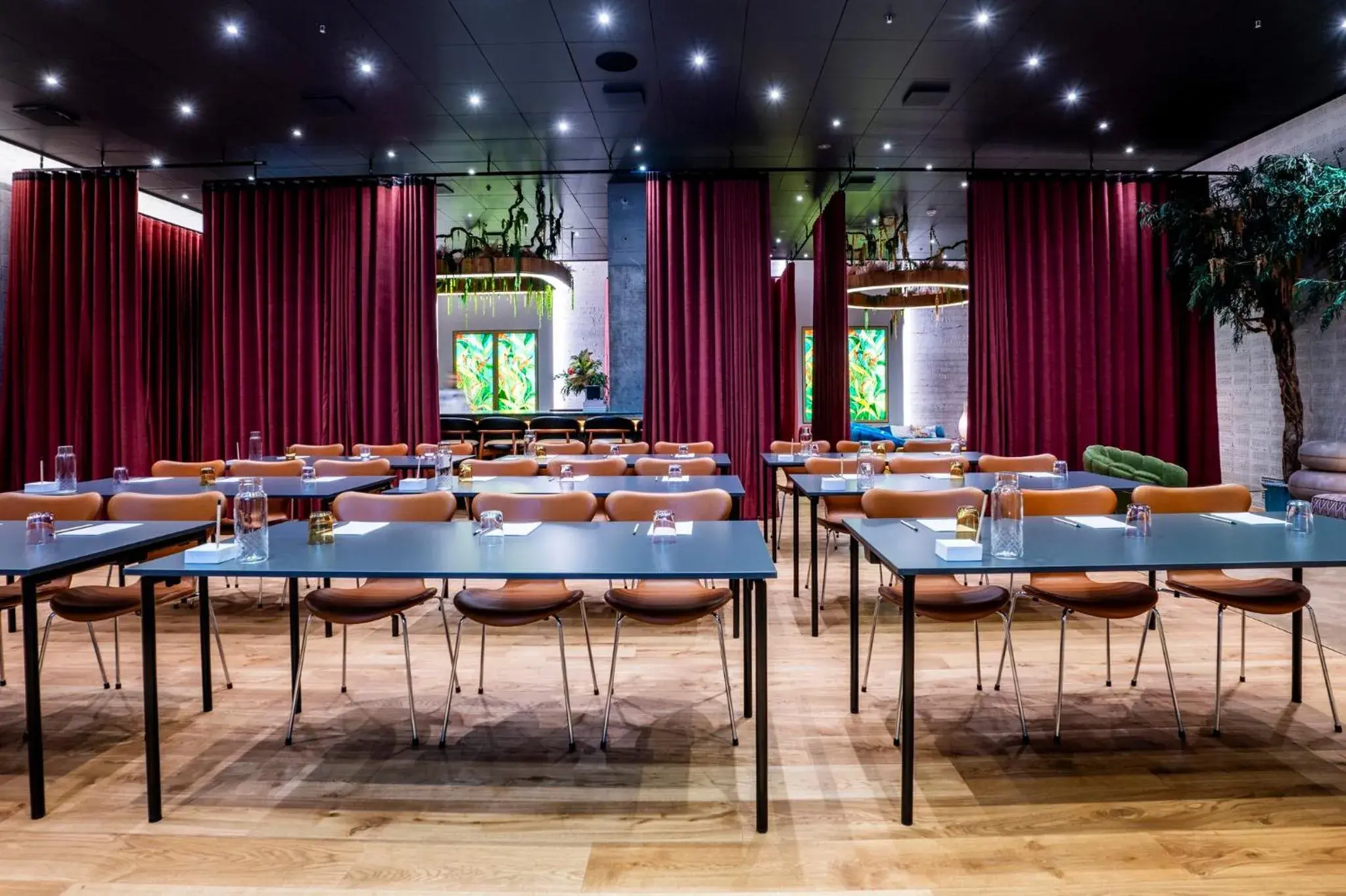 Meeting/conference room in Manon Les Suites Guldsmeden Meeting/conference room in Manon Les Suites Guldsmeden