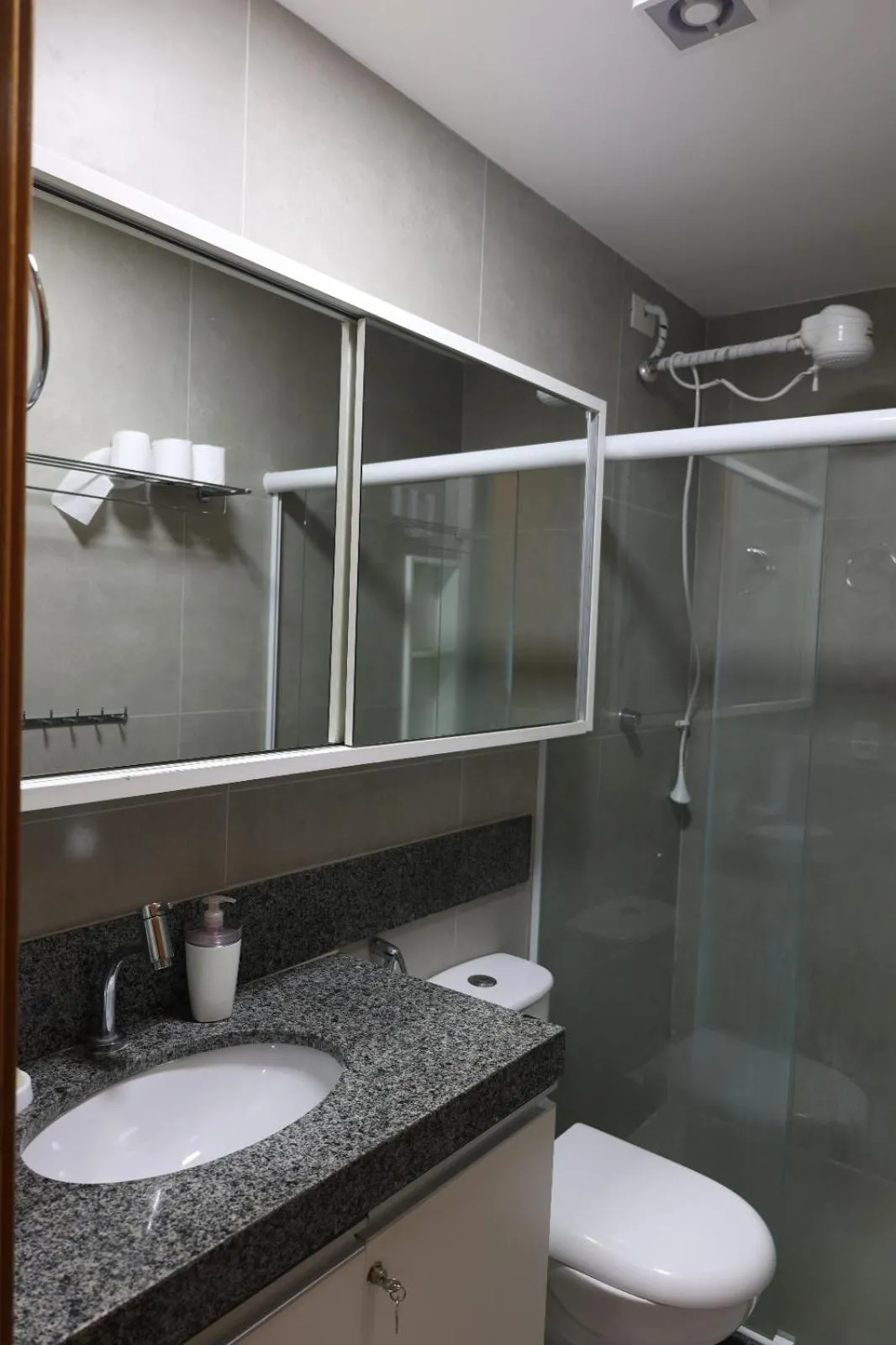 Carneiros Beach Resort