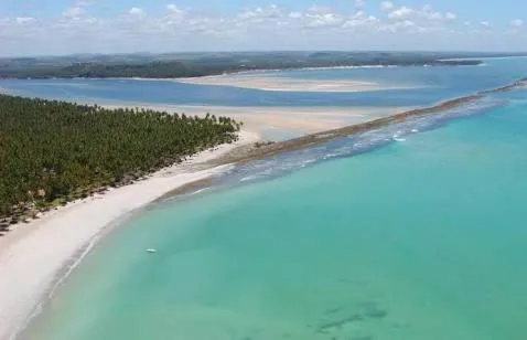 Carneiros Beach Resort