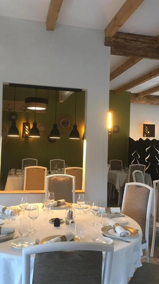 Logis Hotel Restaurant des Sapins