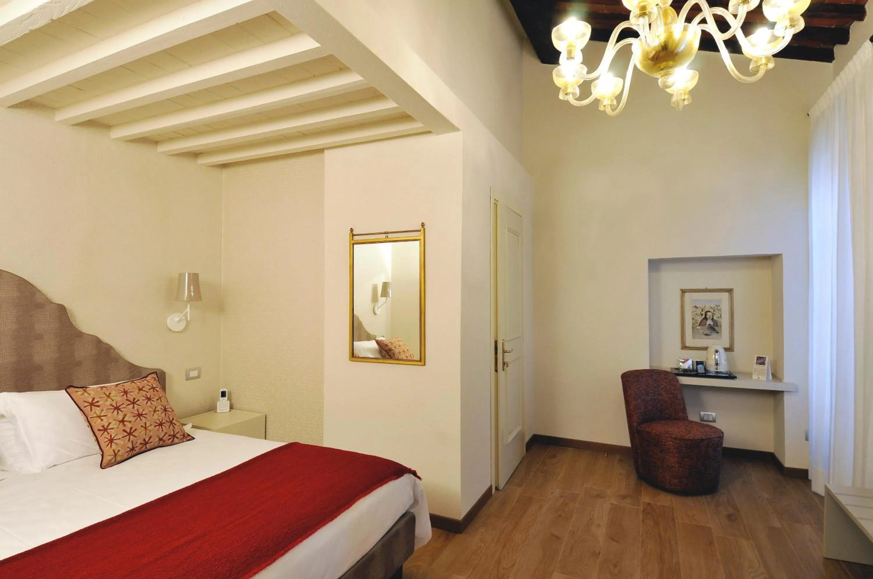 Photo of the whole room, Bed in Canto degli Aranci