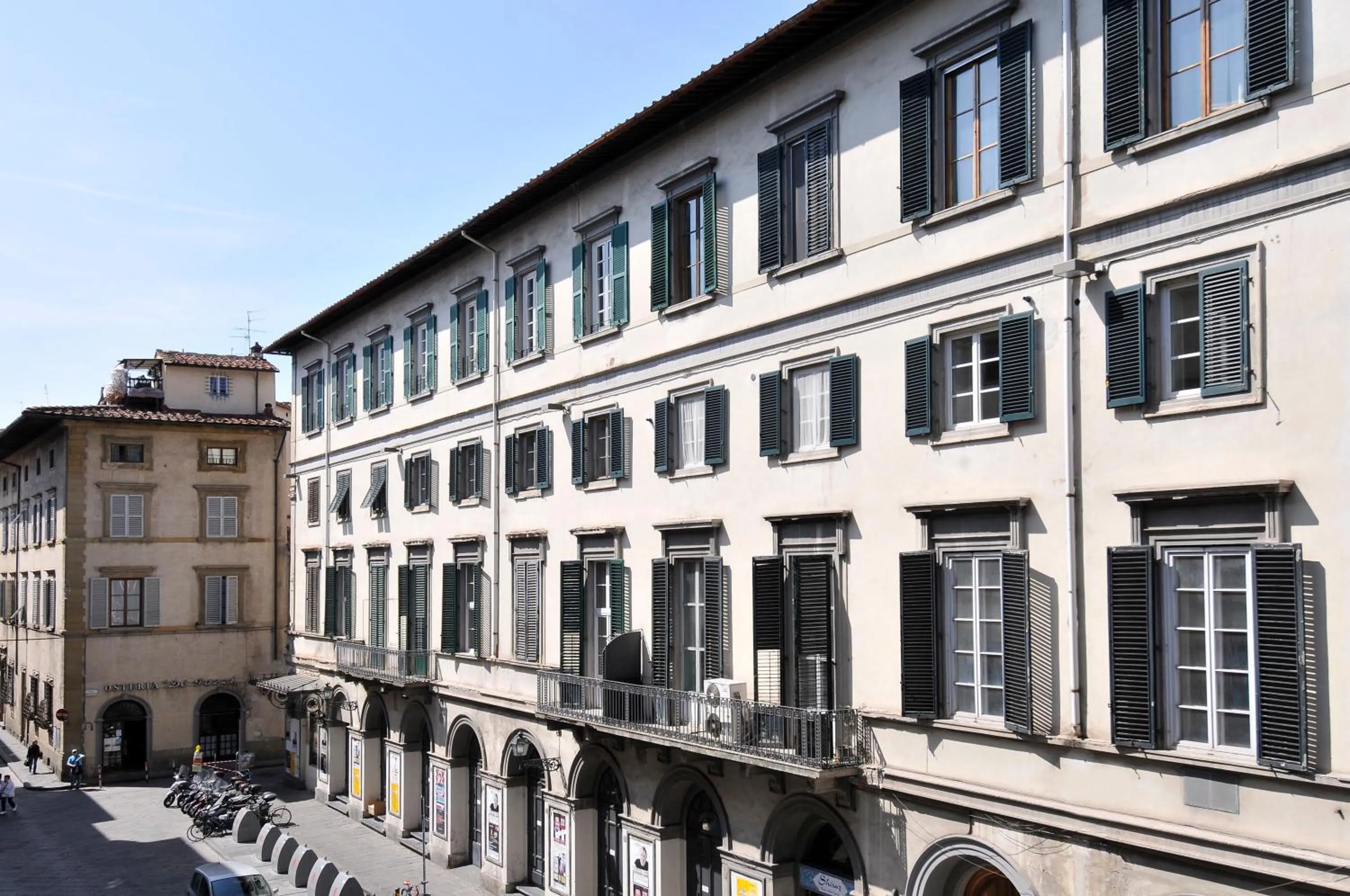 Property building in Canto degli Aranci