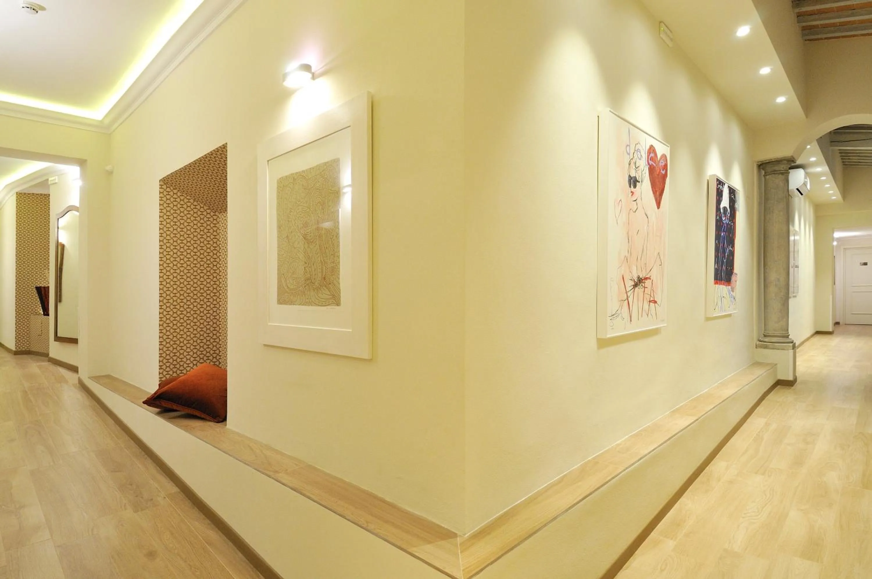 Decorative detail in Canto degli Aranci