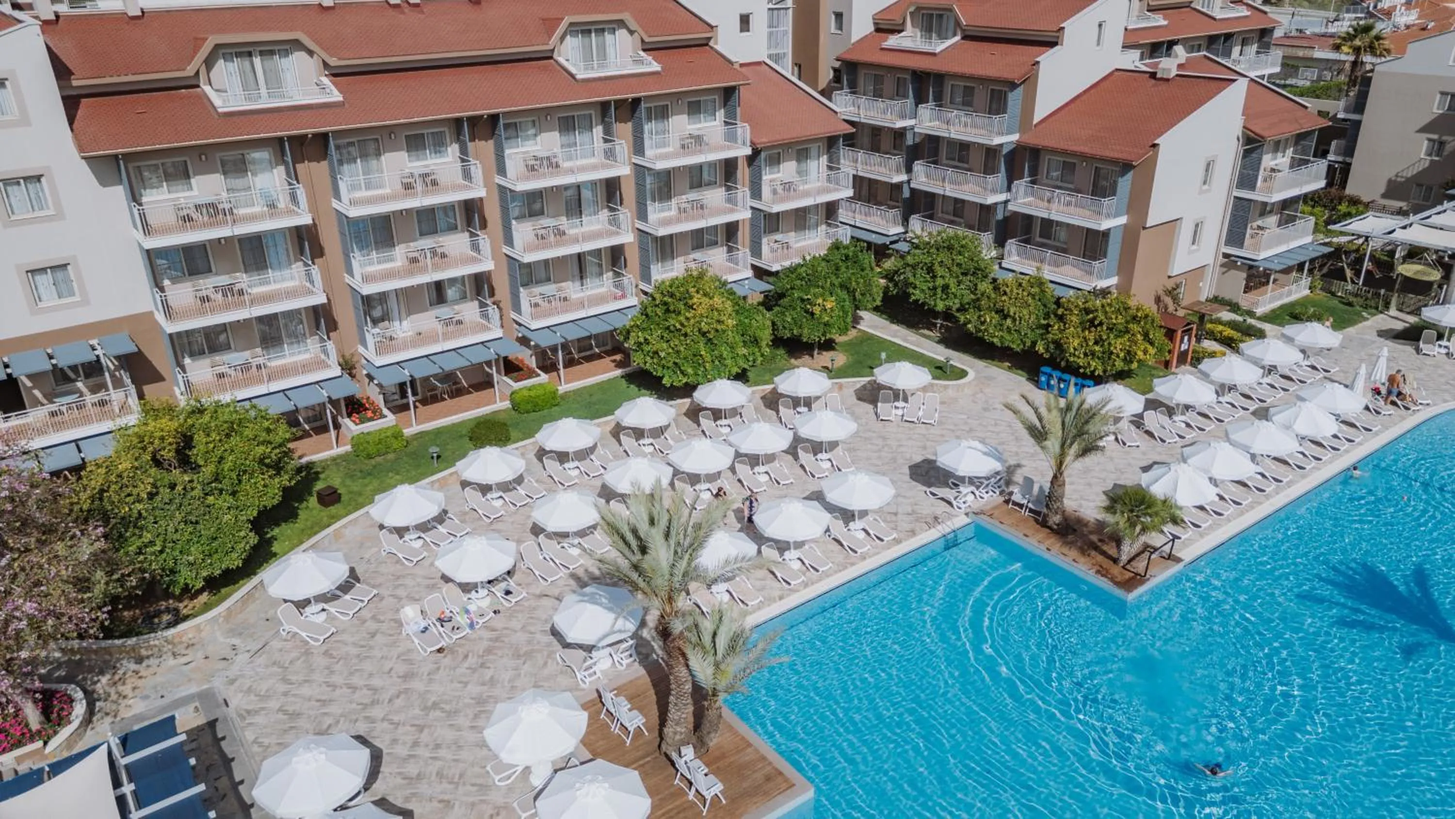 Property building in Barut B Suites