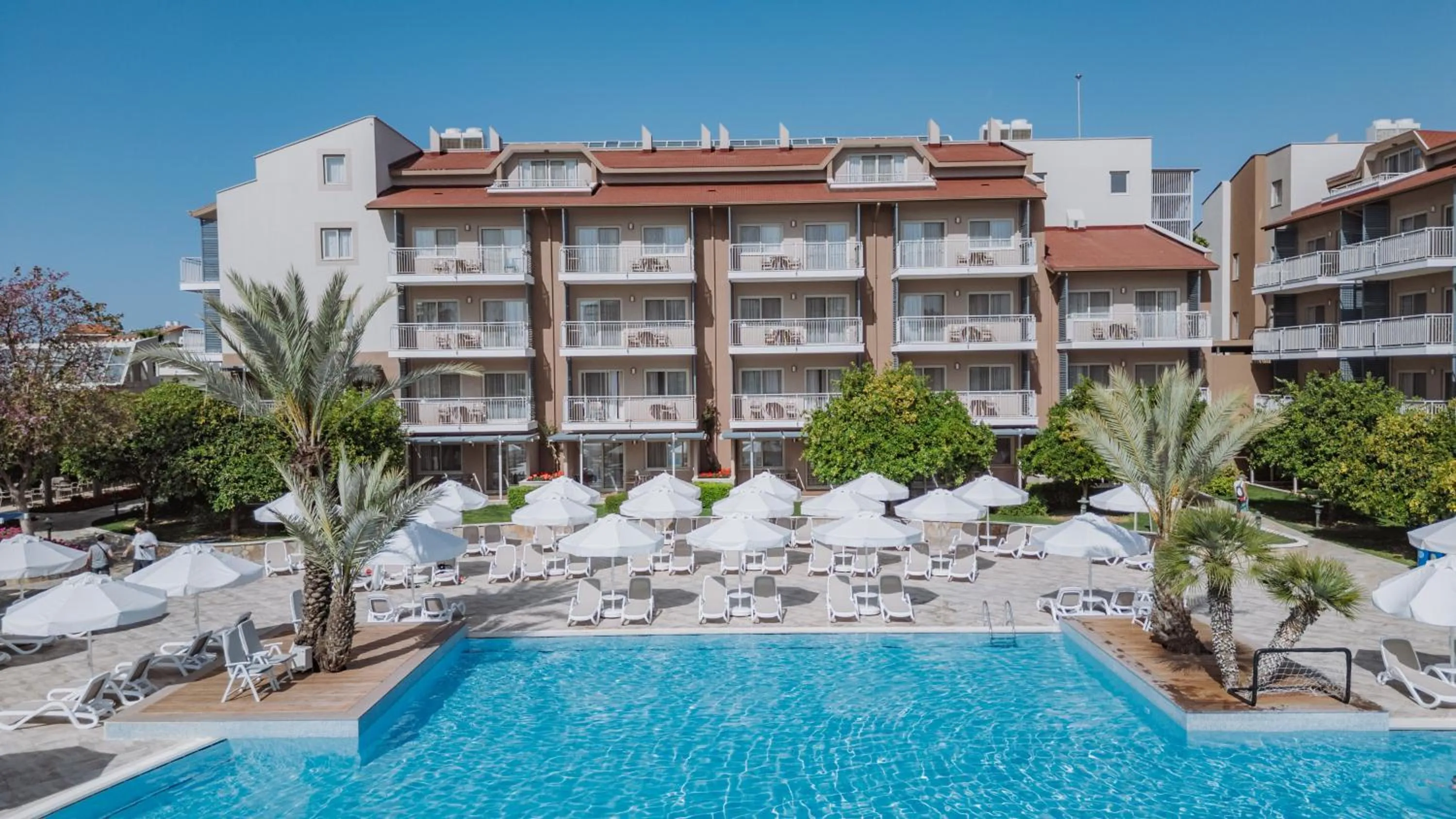 Day in Barut B Suites