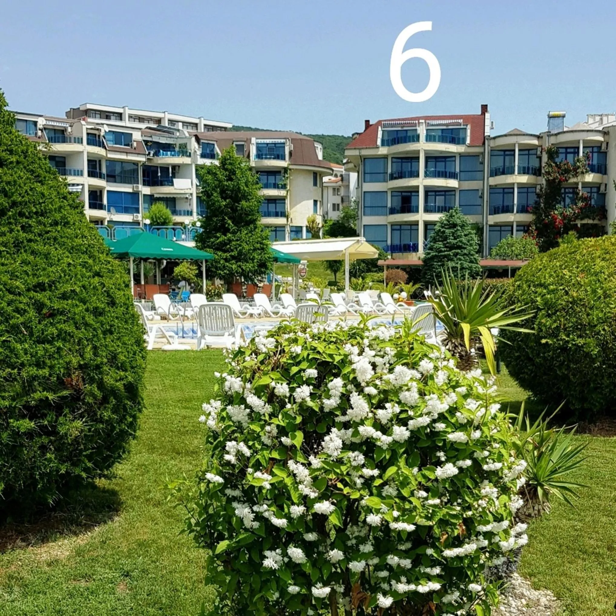 Riviera Complex 6