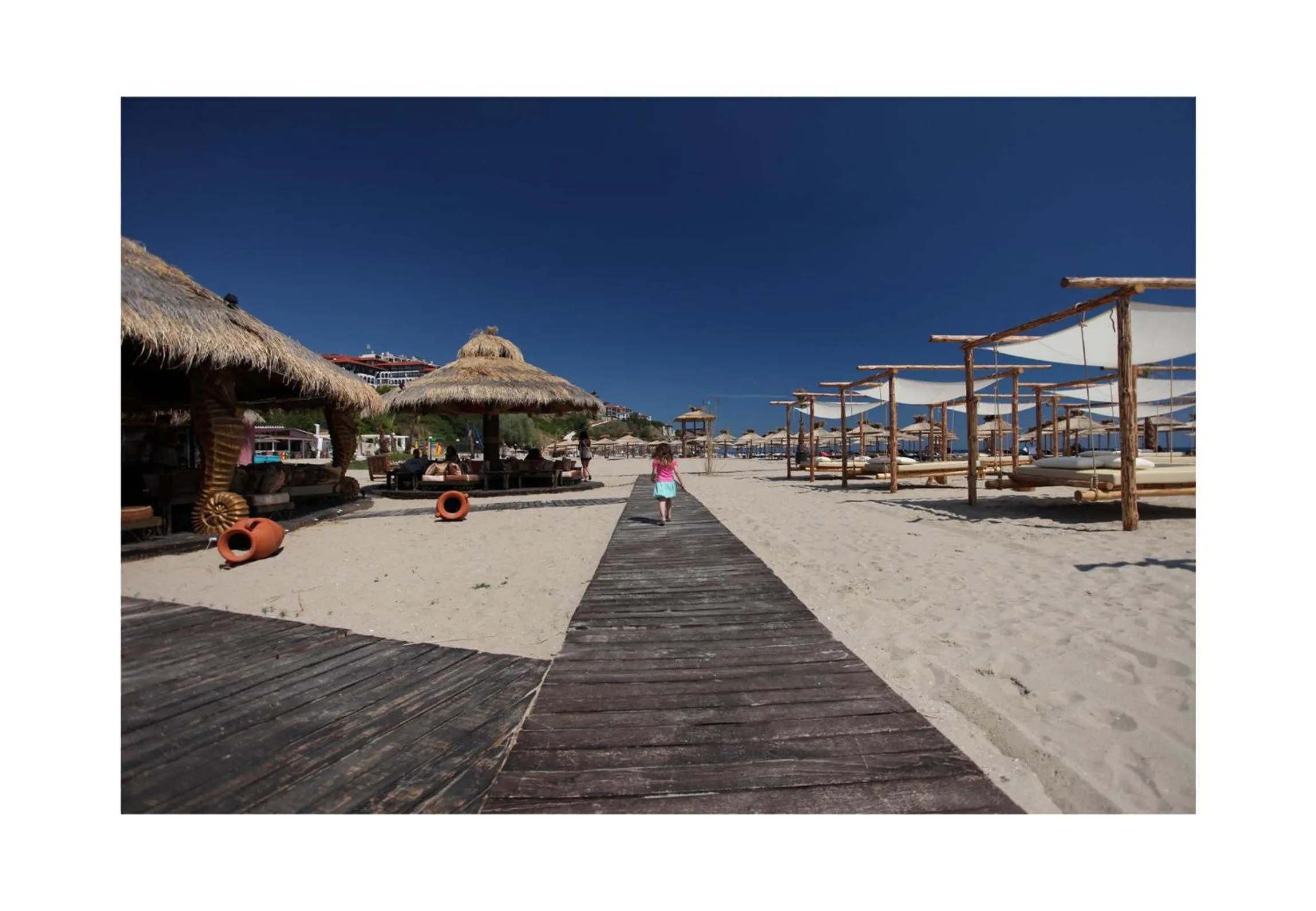 Beach in Riviera Complex 6