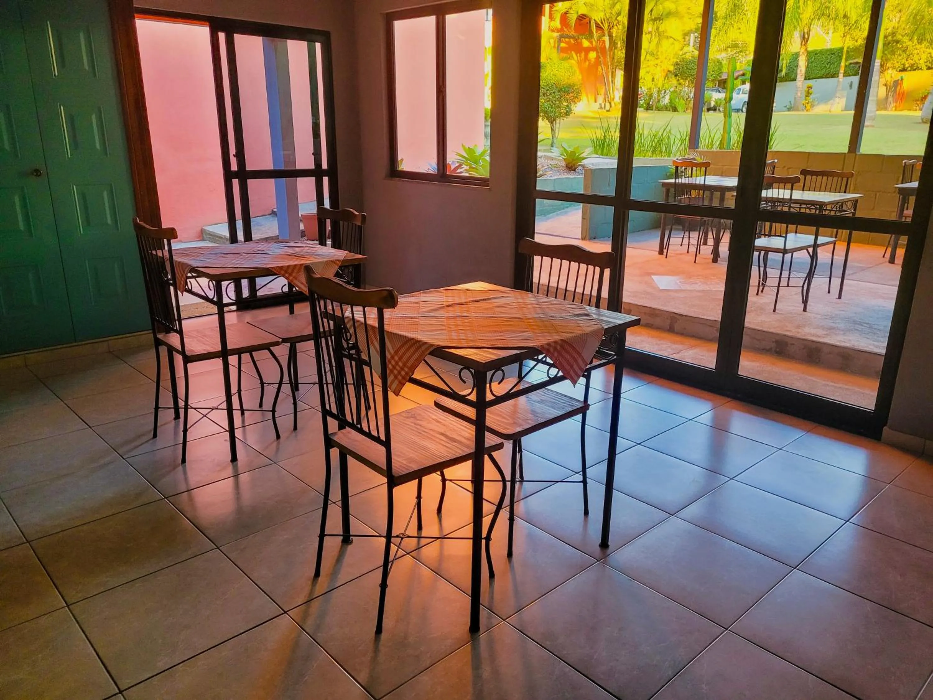 Dining area in Pousada Villa Terracotta