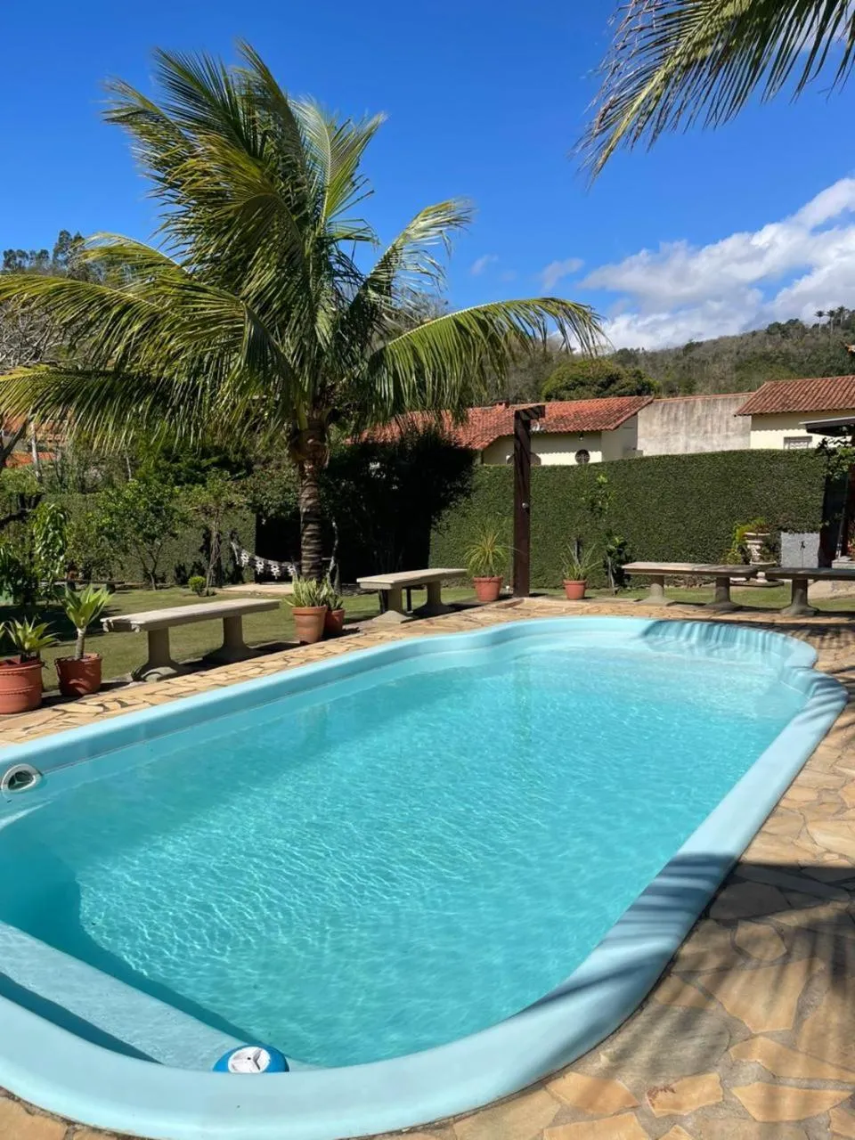 Swimming pool in Pousada Villa Terracotta