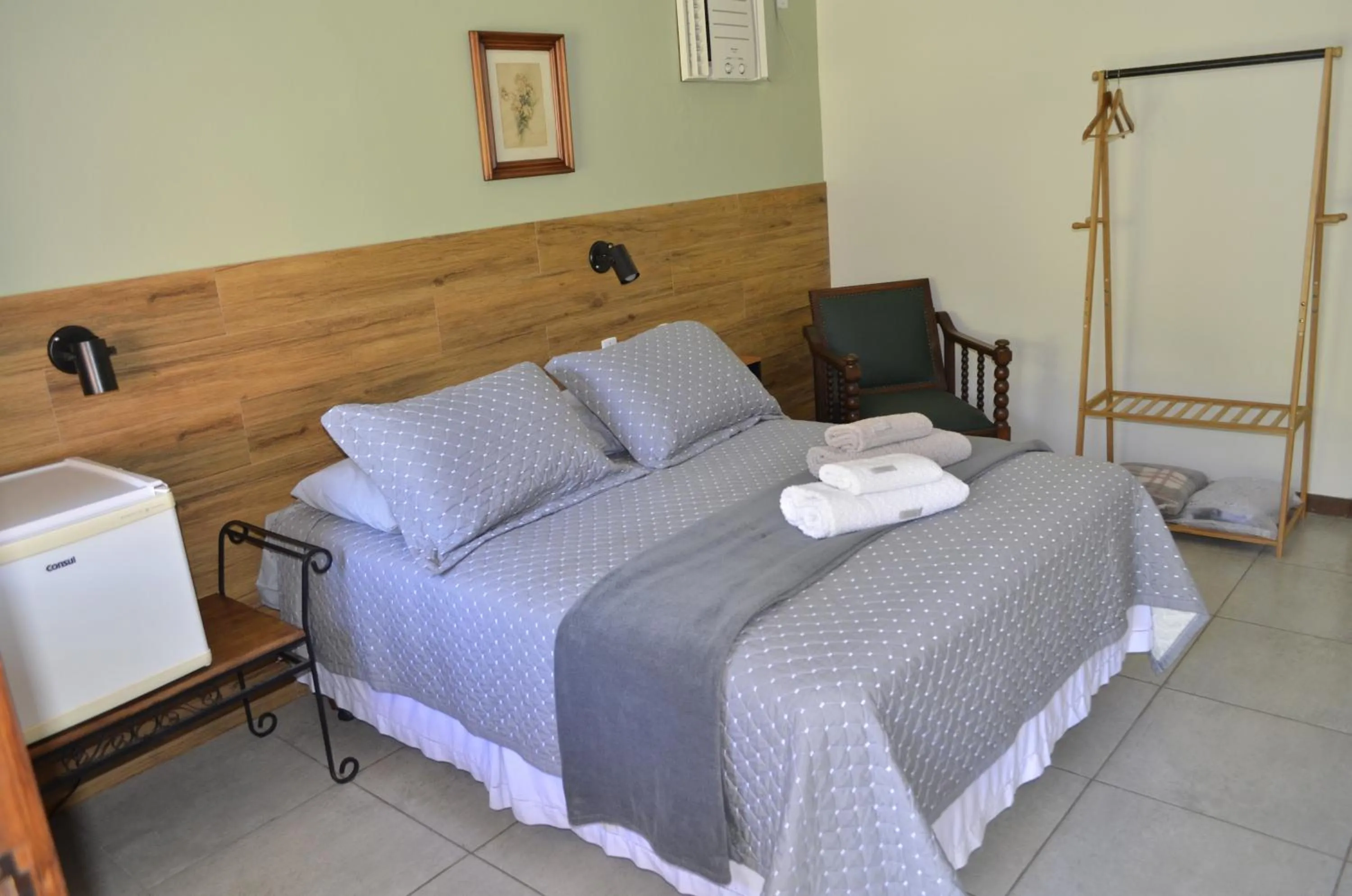 Photo of the whole room, Bed in Pousada Villa Terracotta