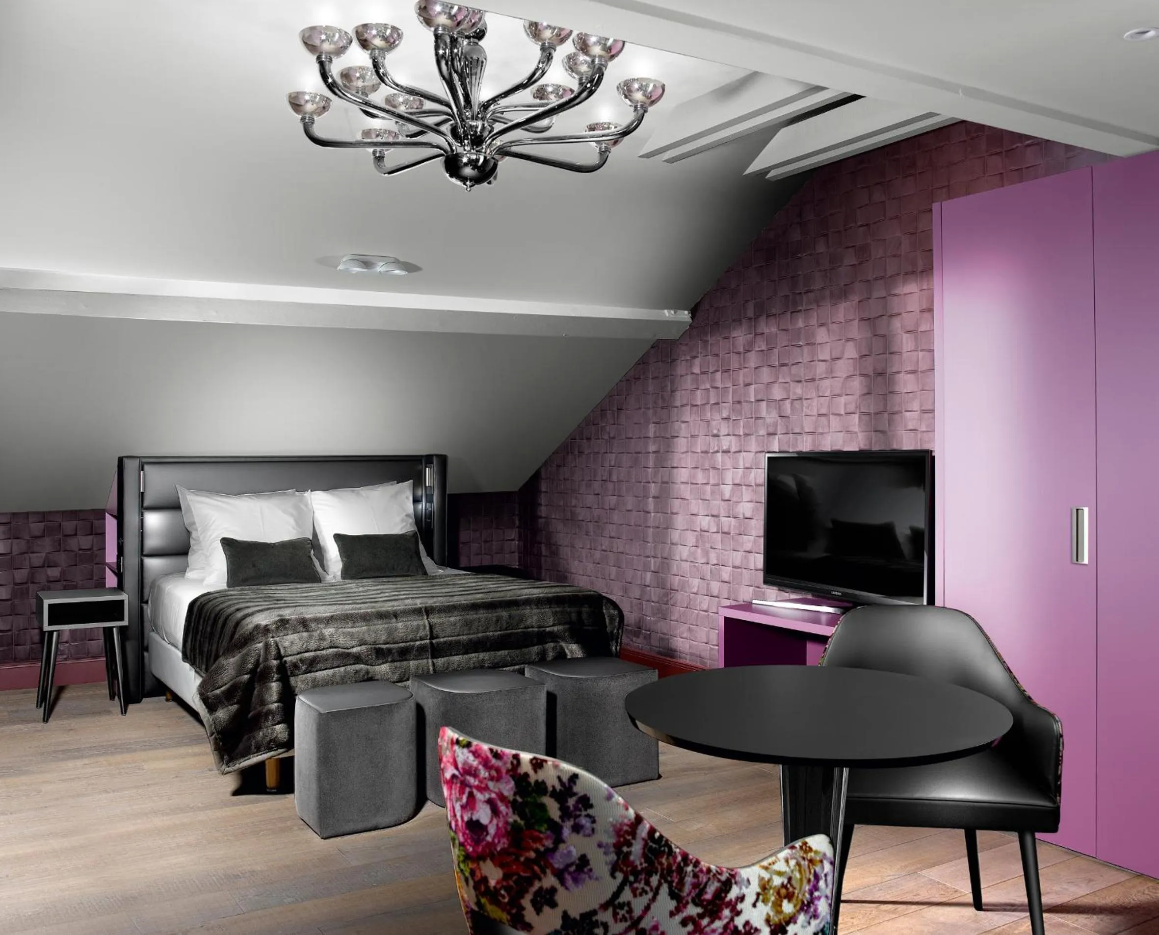 Bedroom, Bed in Le Moon