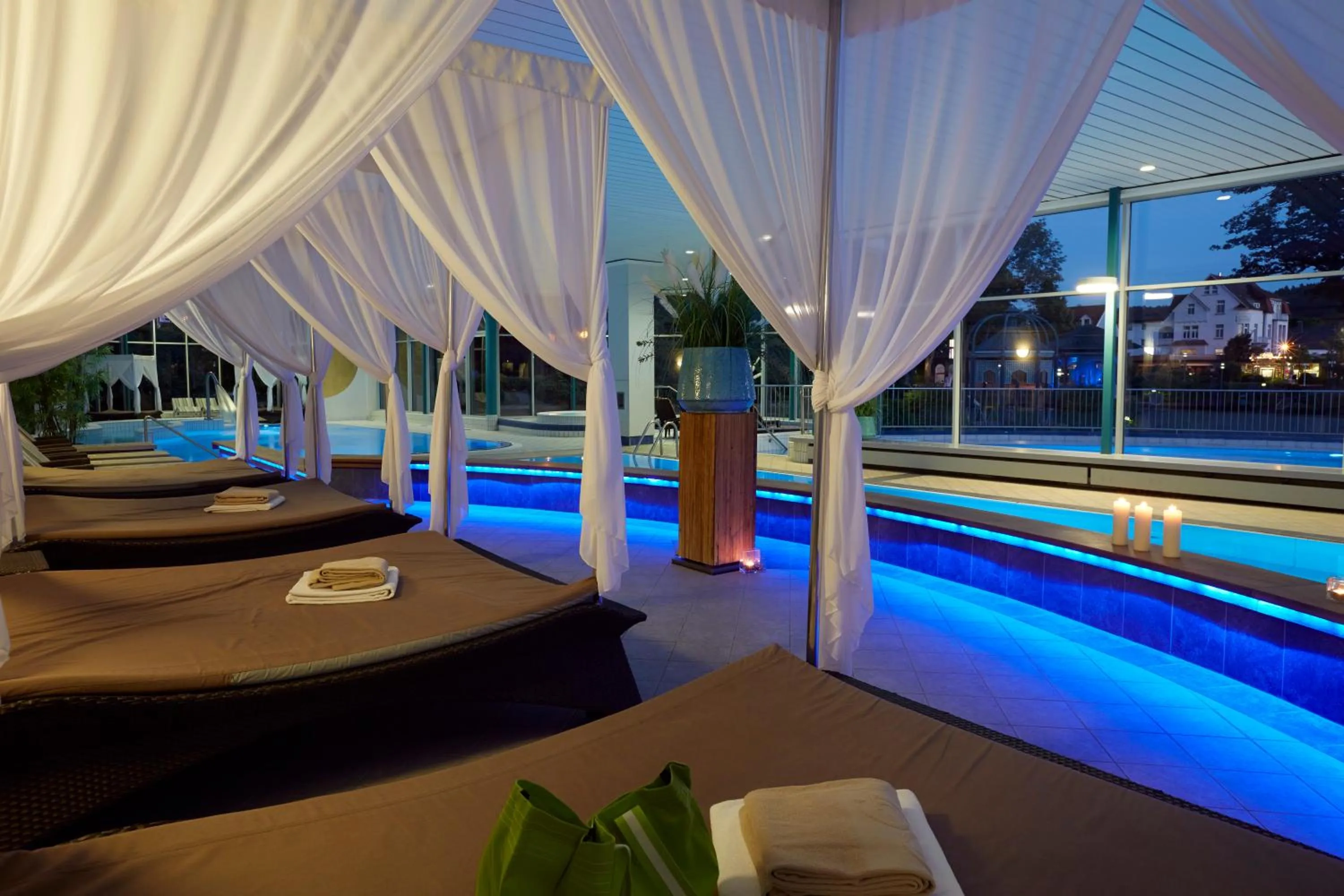 Swimming pool in Göbel's Hotel AquaVita