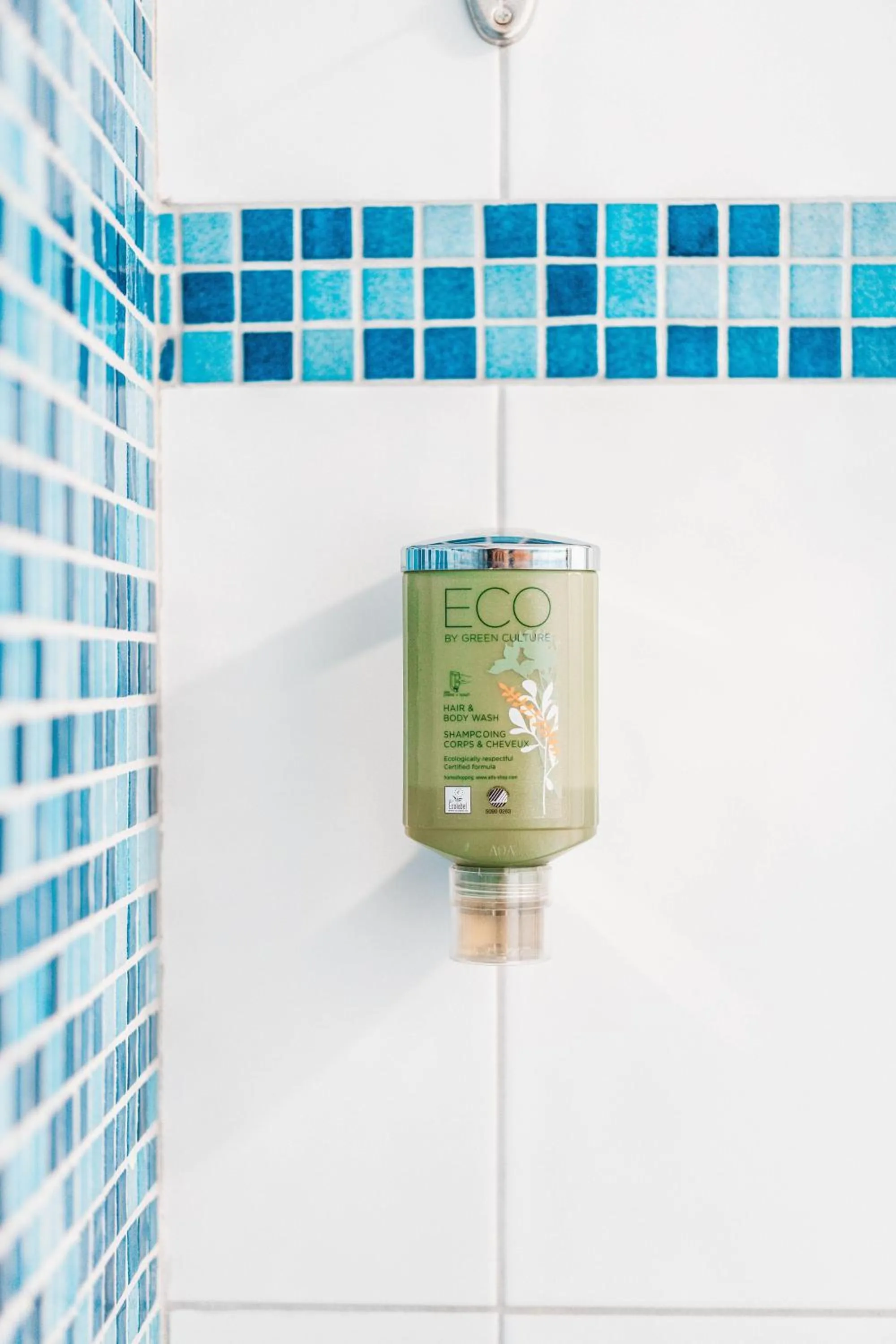 Shower in Hotel Bambou