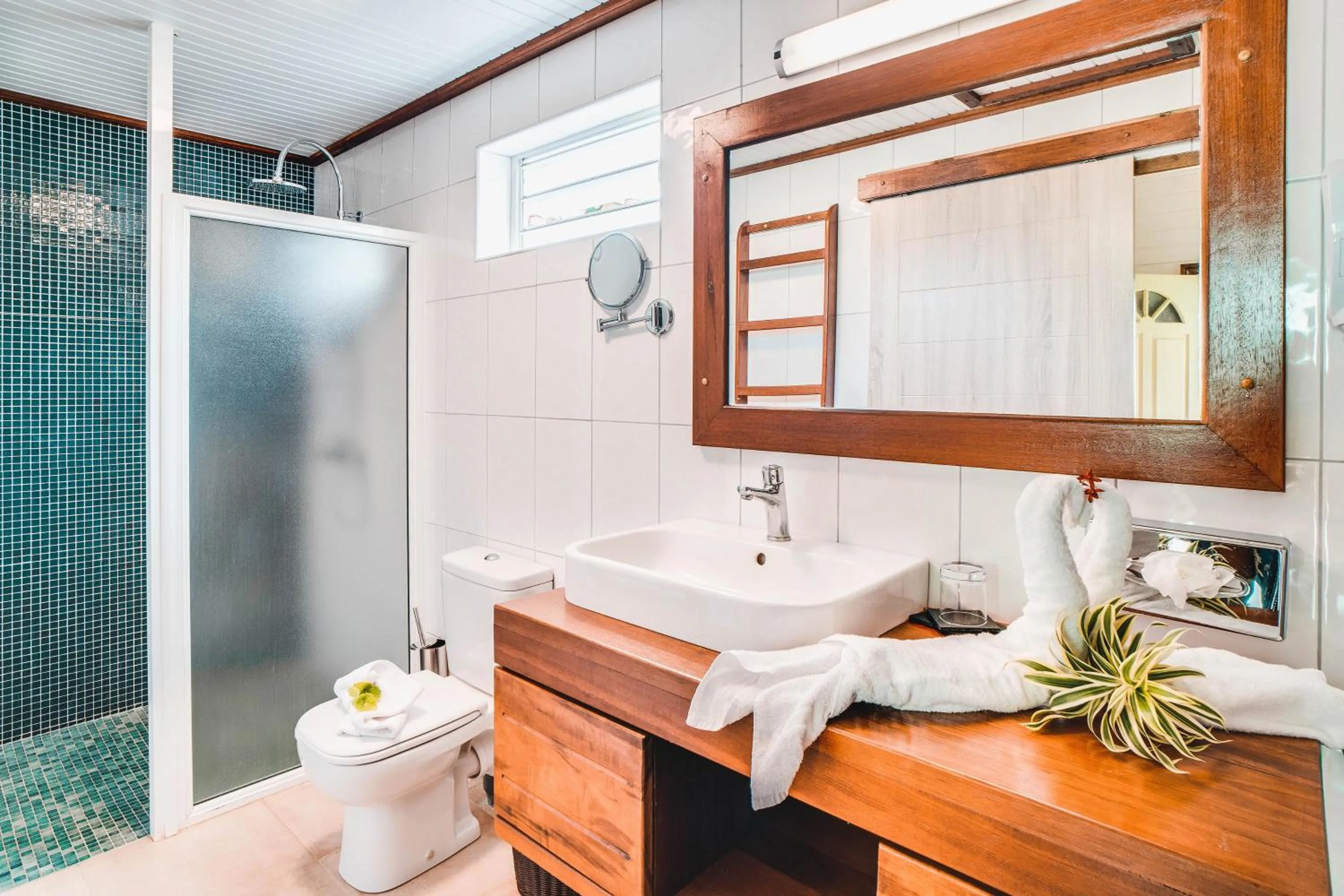 Shower in Hotel Bambou