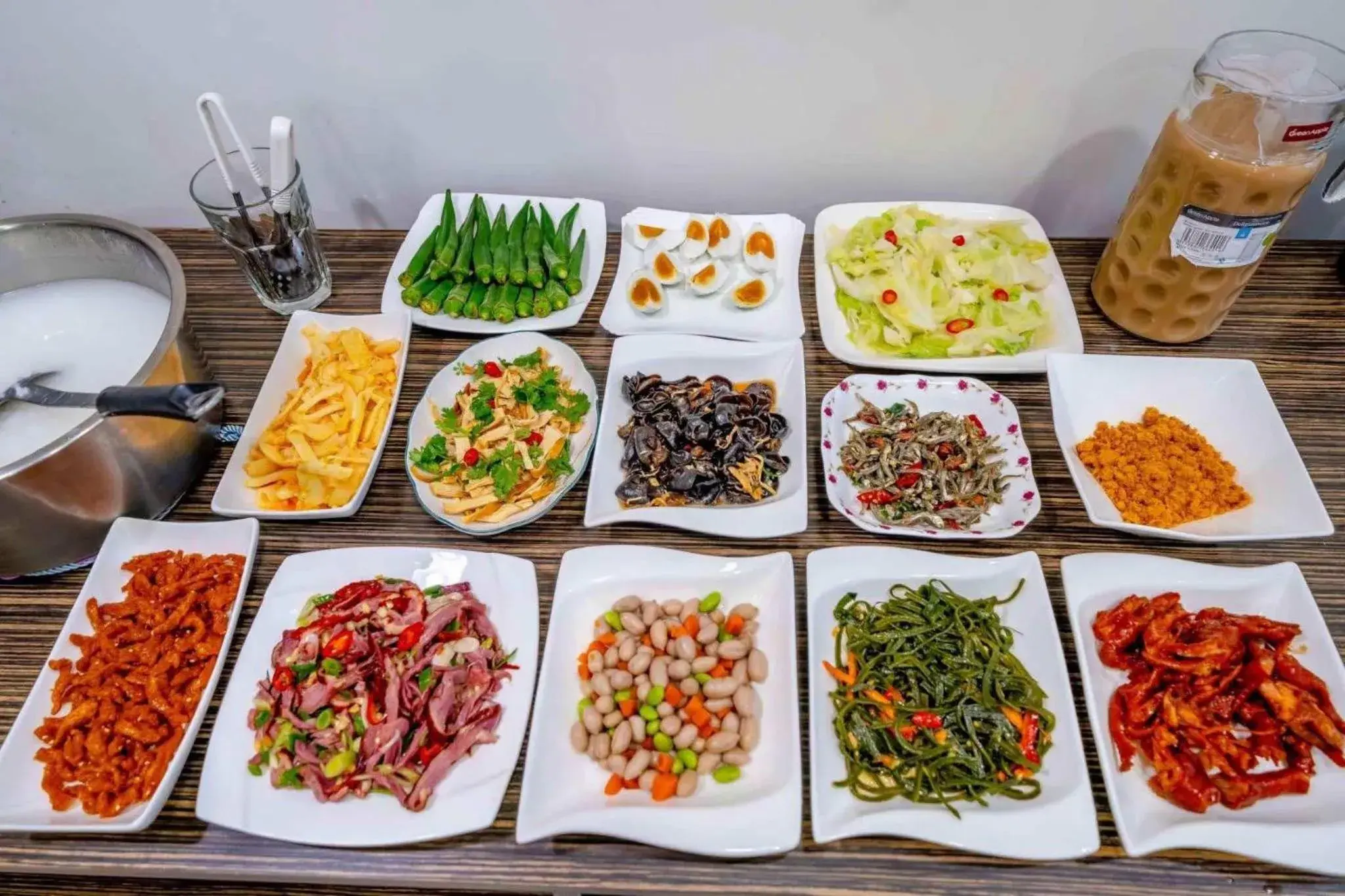 Breakfast in Aurora Castle Breakfast in Aurora Castle