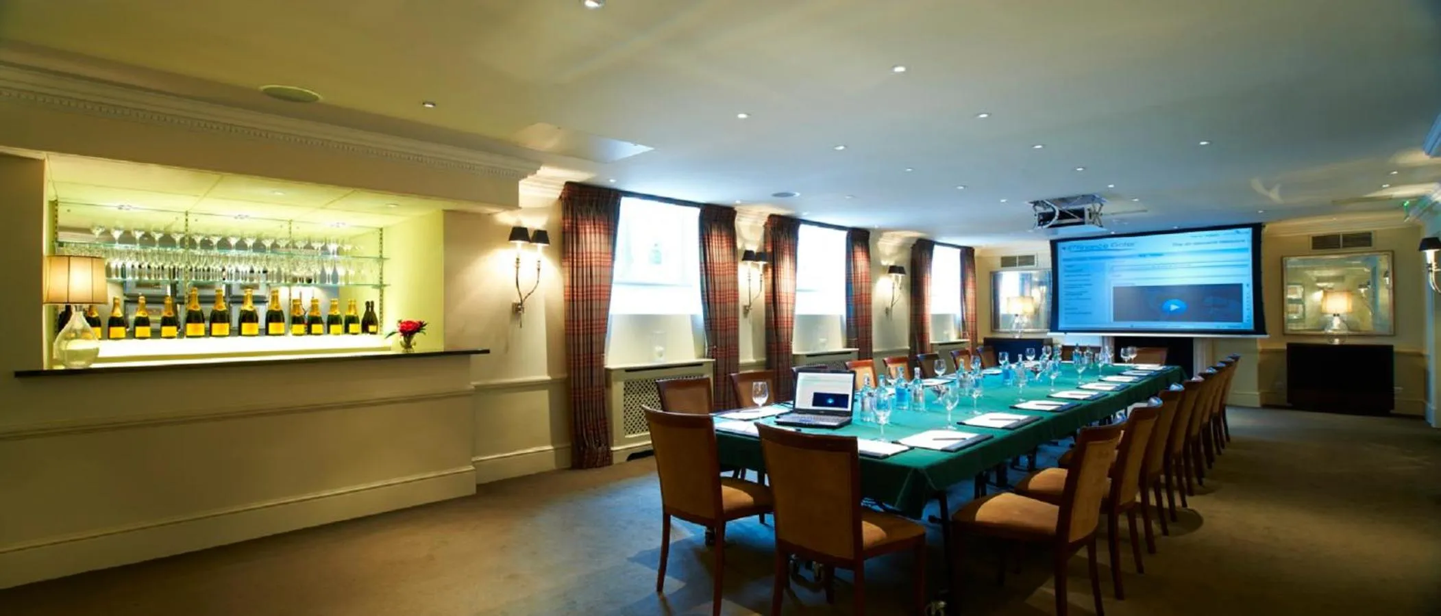 Business facilities in Durrants Hotel
