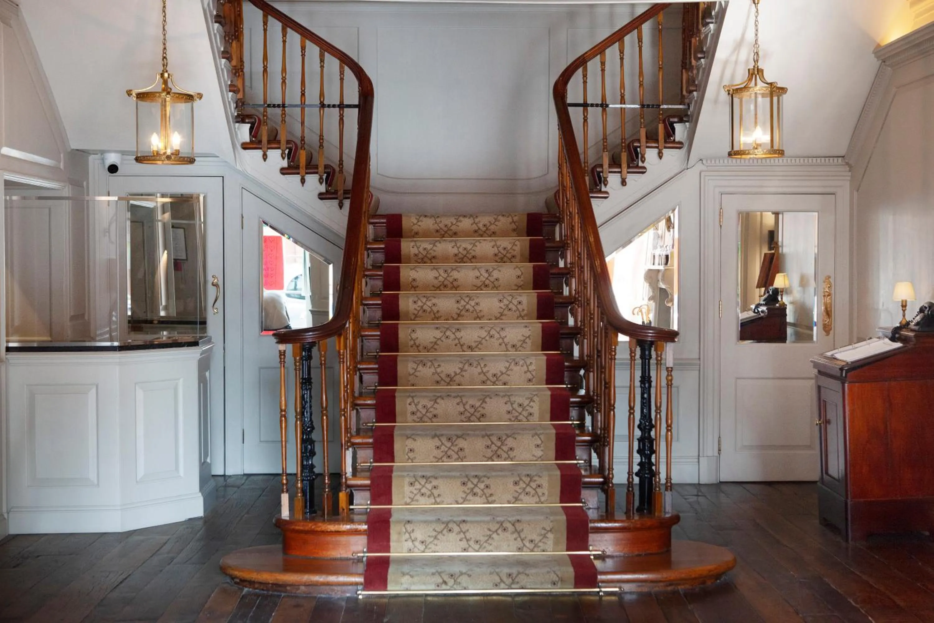 Lobby or reception in Durrants Hotel