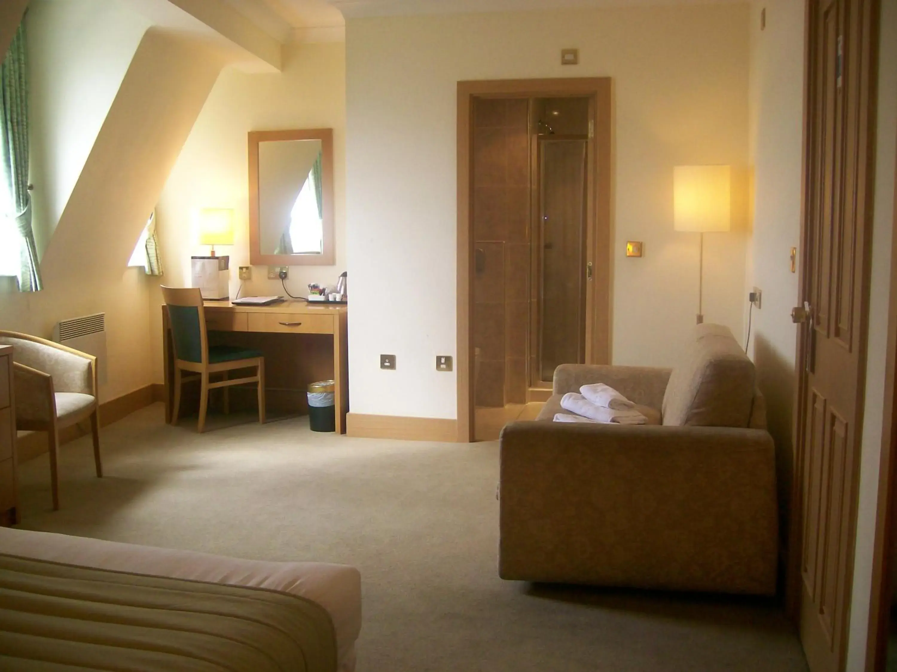 Photo of the whole room, Bed in Carousel Hotel Photo of the whole room, Bed in Carousel Hotel